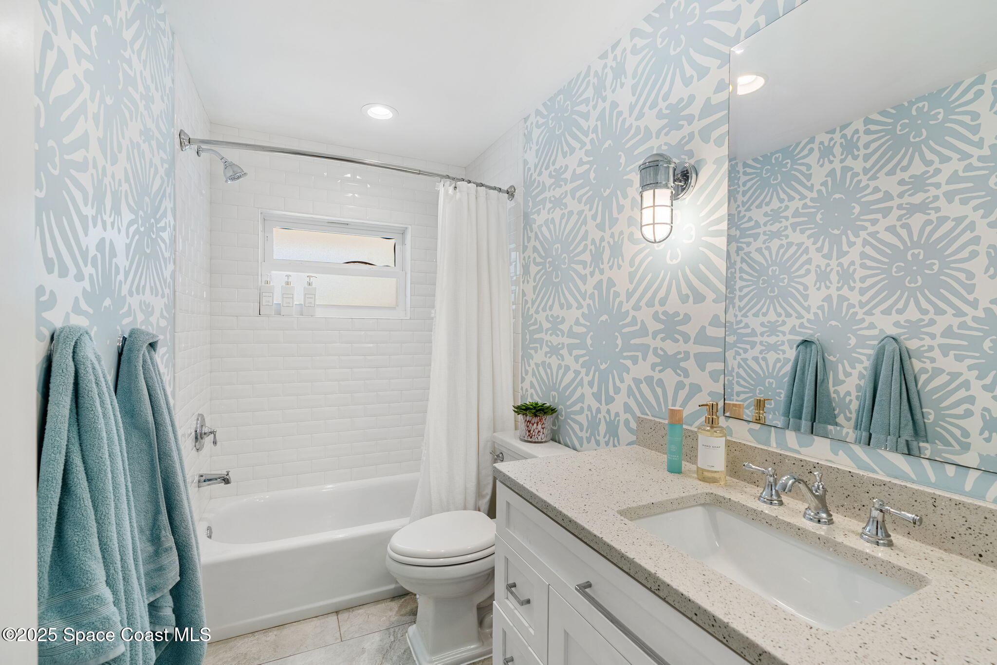 606 Hibiscus Trail