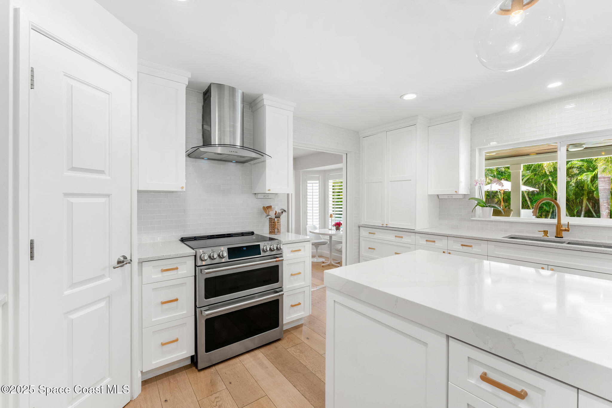 606 Hibiscus Trail