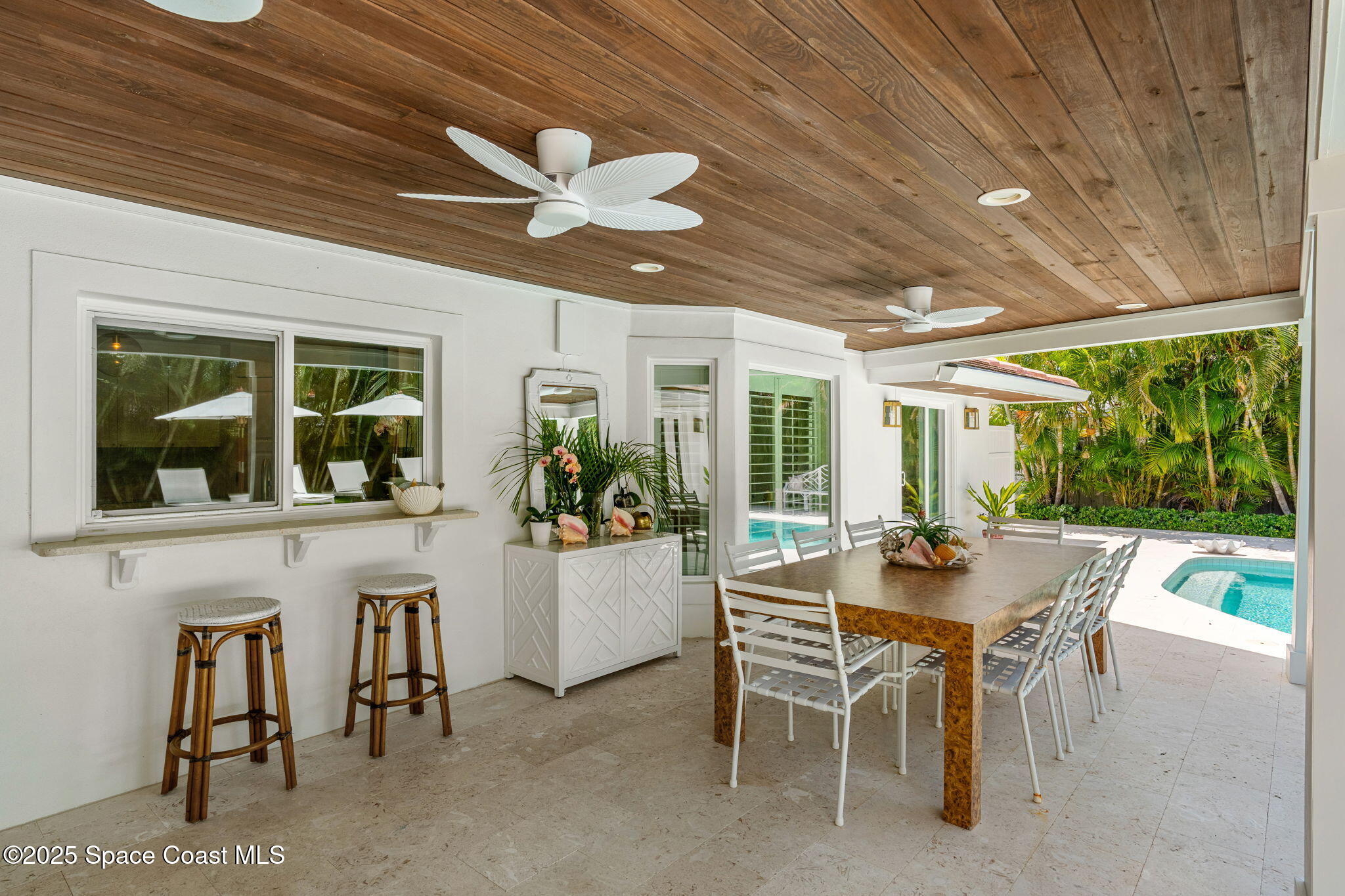 606 Hibiscus Trail