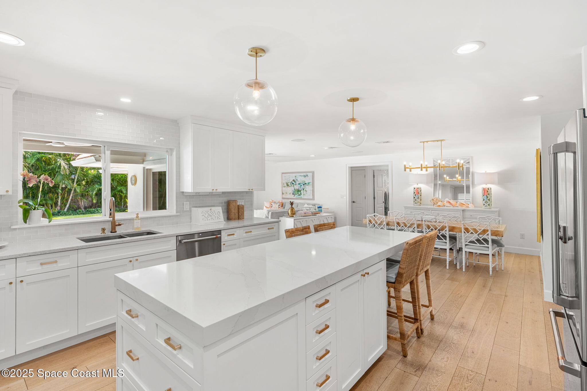 606 Hibiscus Trail