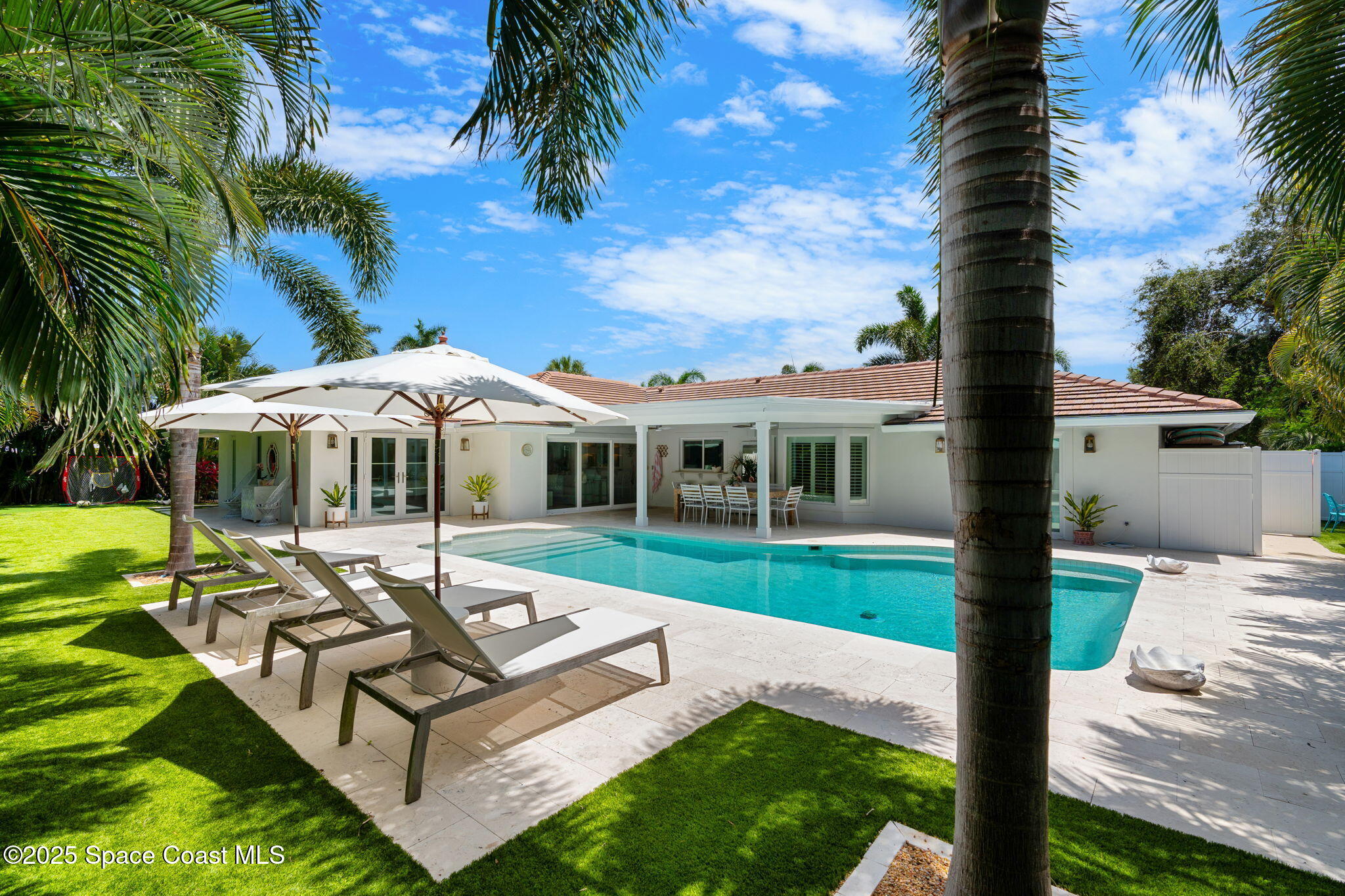 606 Hibiscus Trail