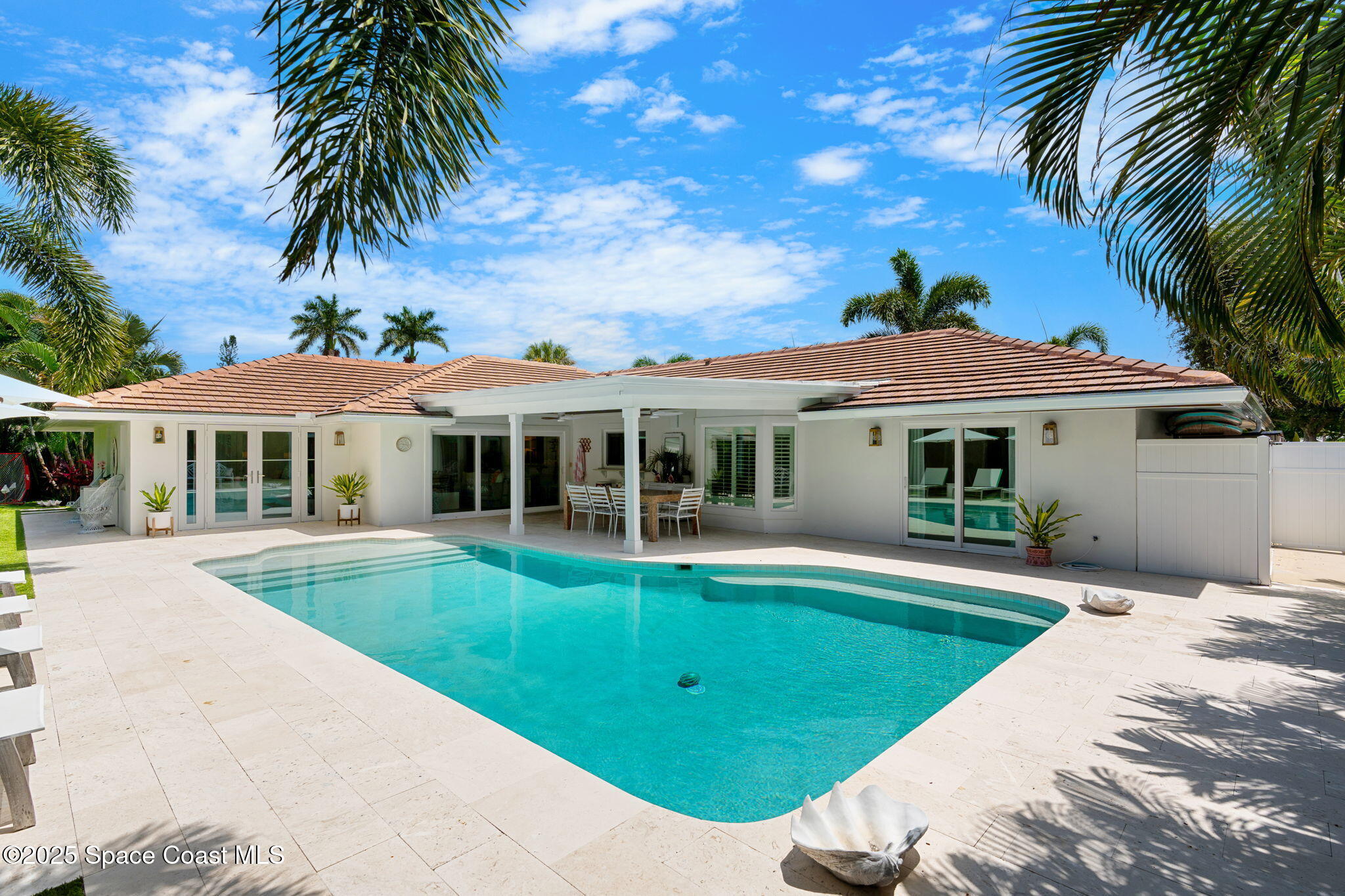 606 Hibiscus Trail
