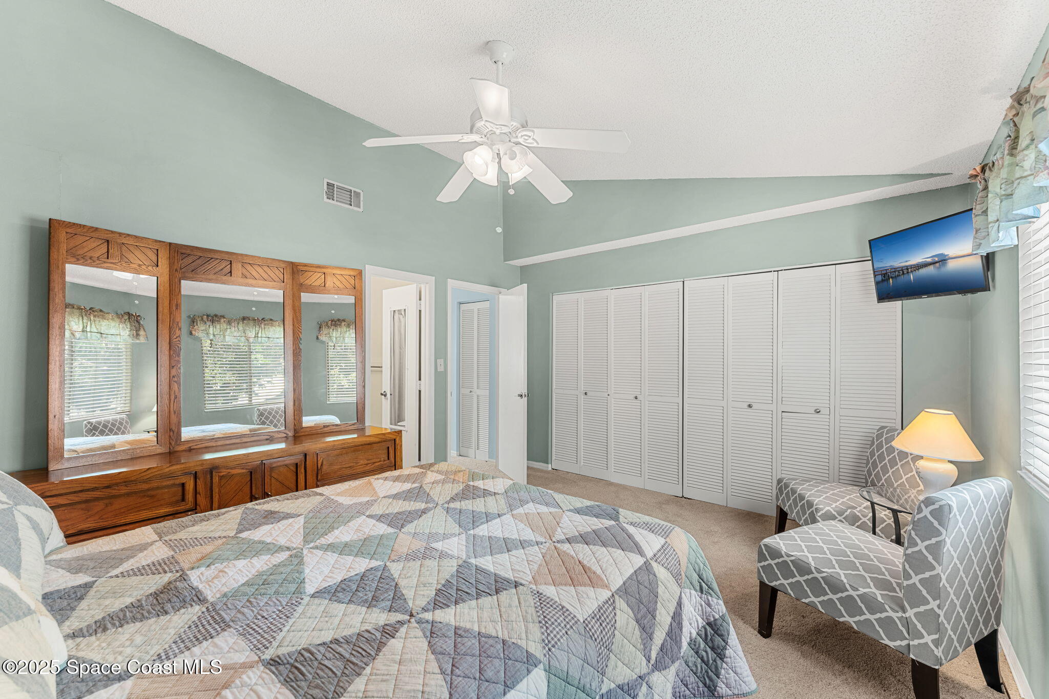 233 Seaport Boulevard T76