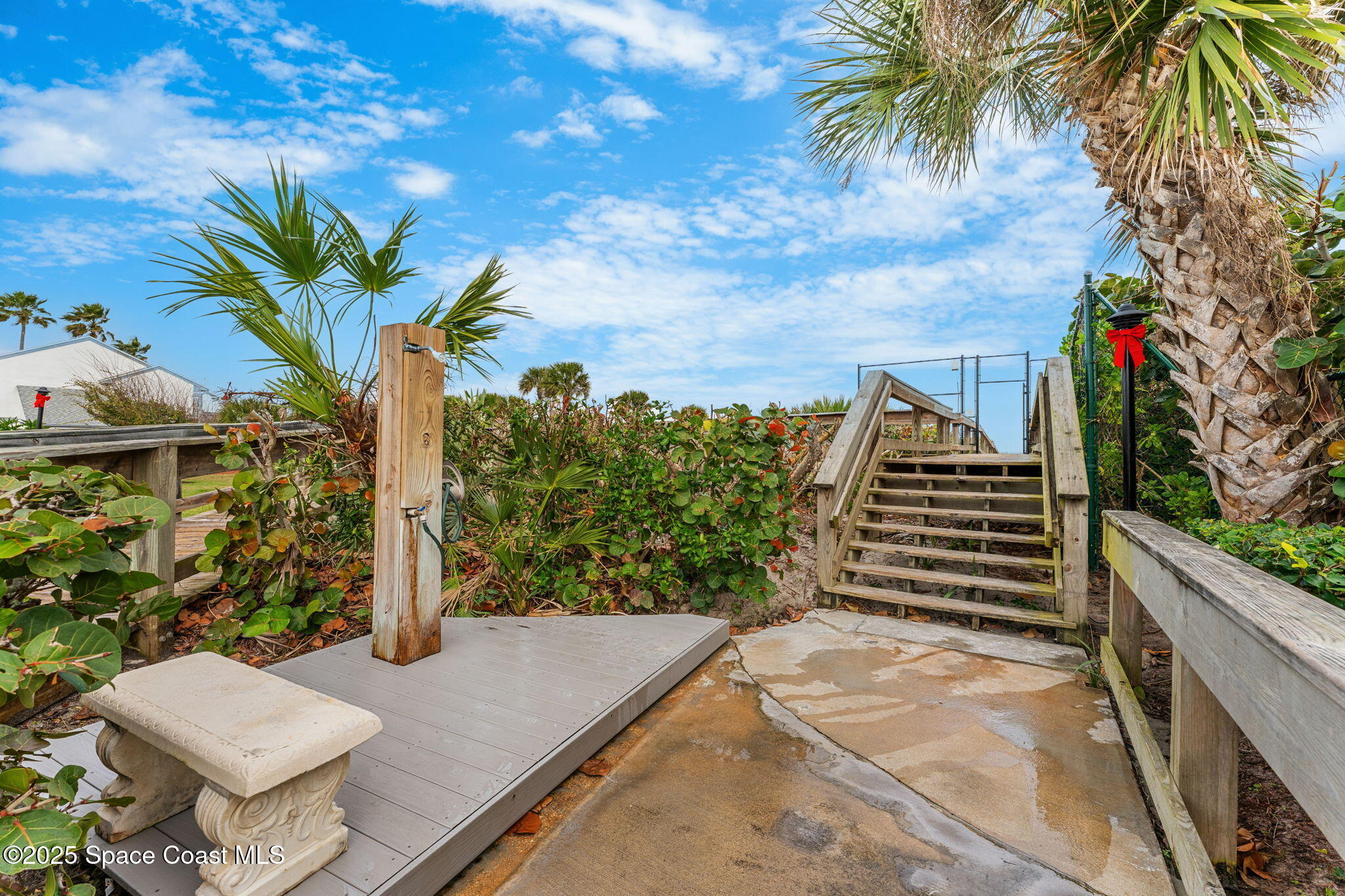 233 Seaport Boulevard T76