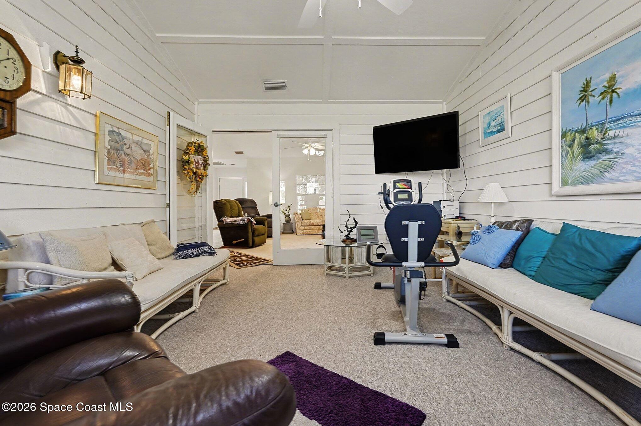 812 Ridge Lake Drive