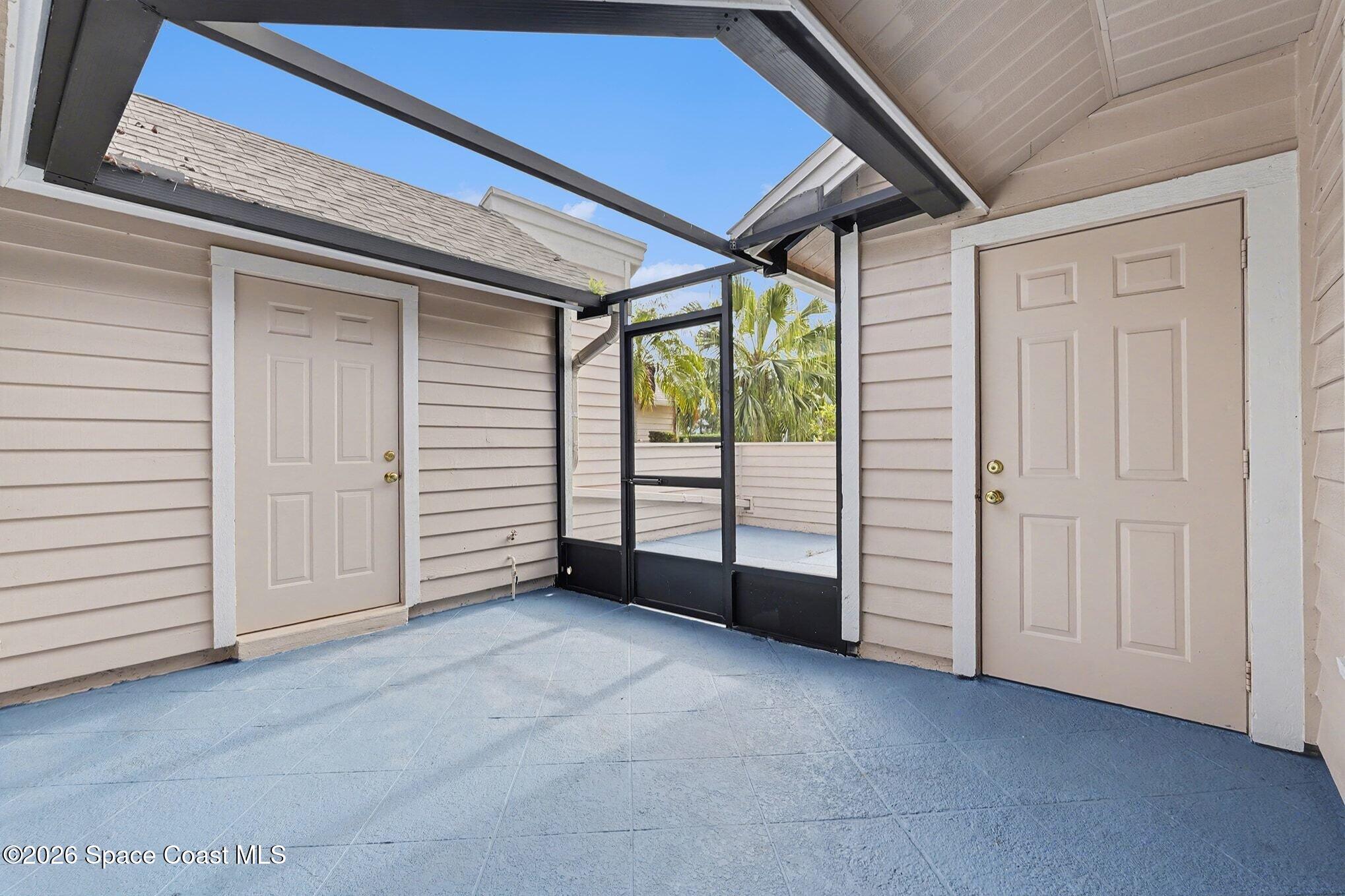 812 Ridge Lake Drive