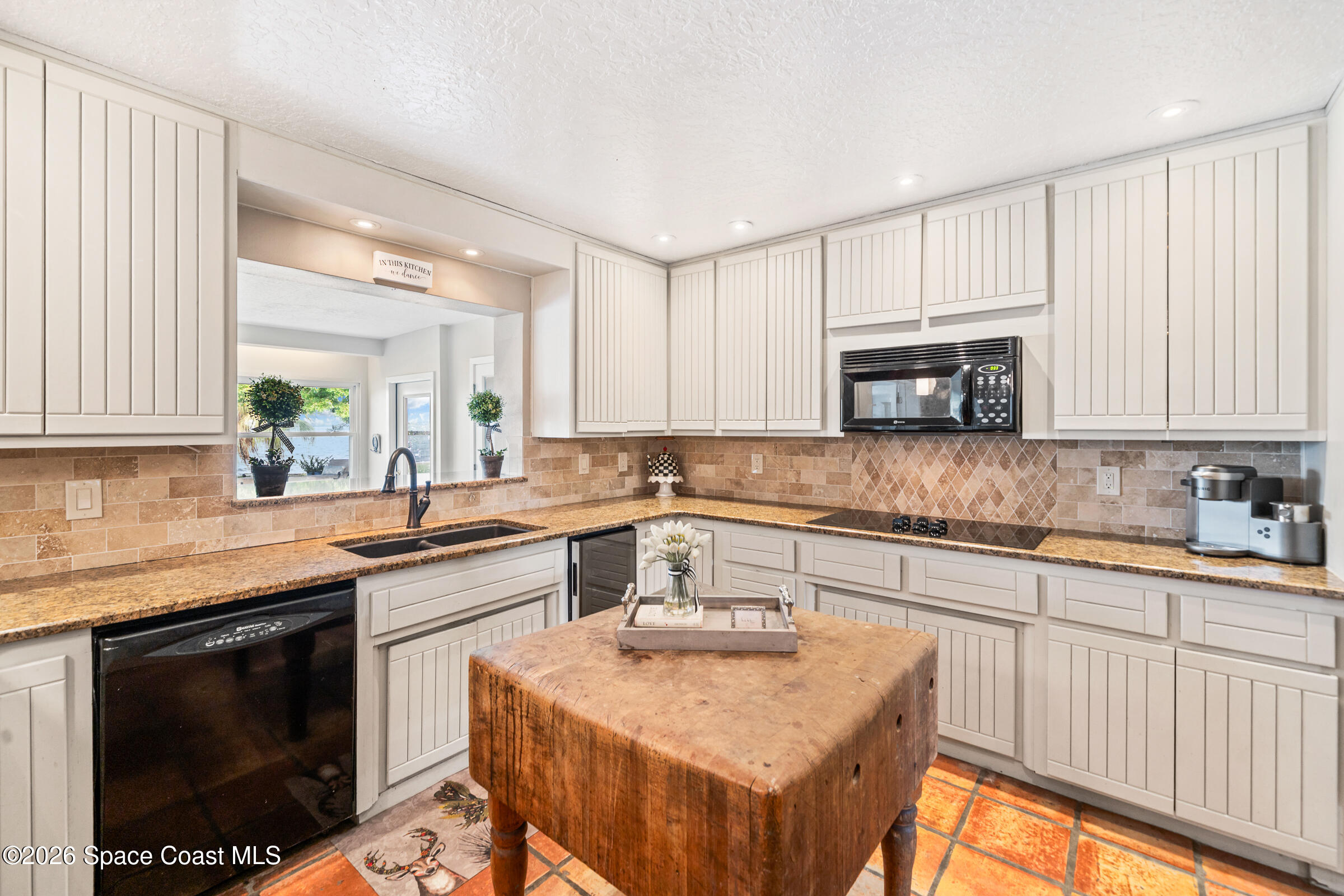 2405 Brookside Drive