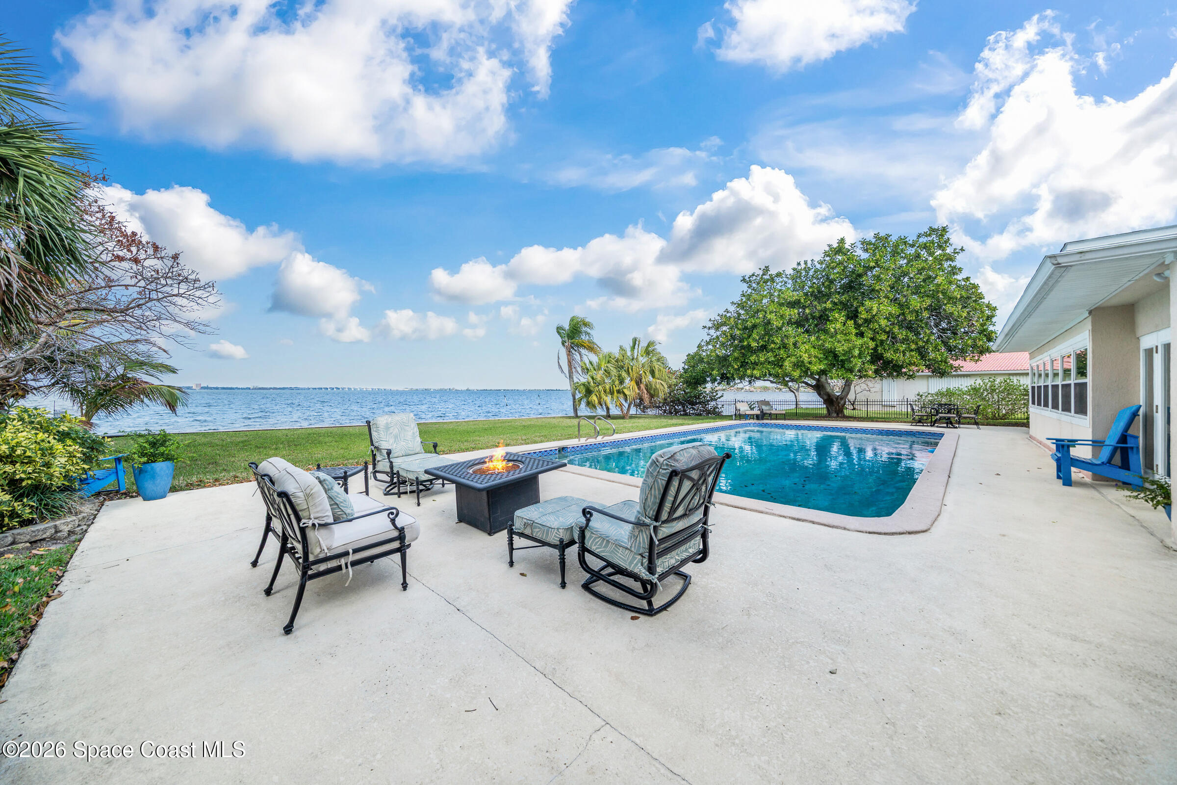 2405 Brookside Drive