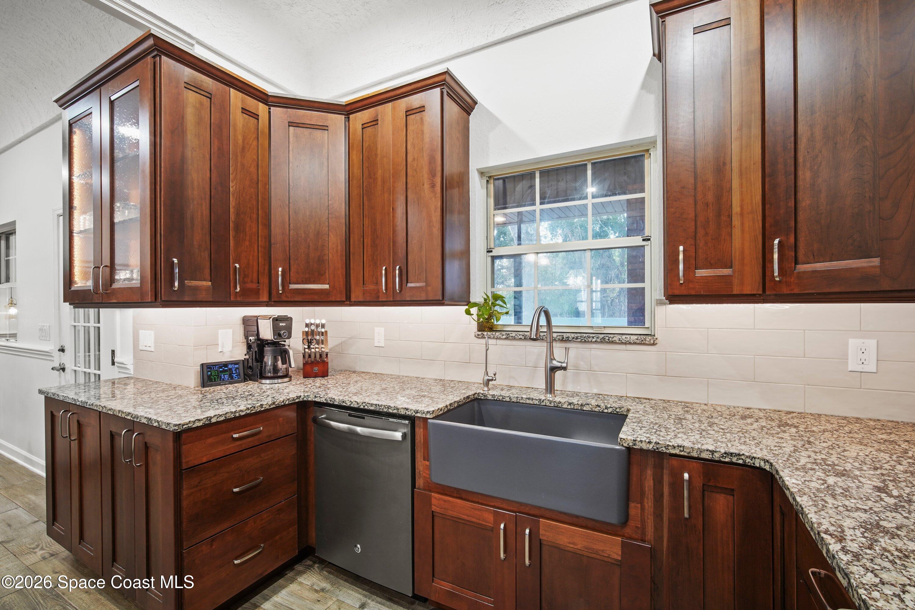 572 Lake Ashley Circle