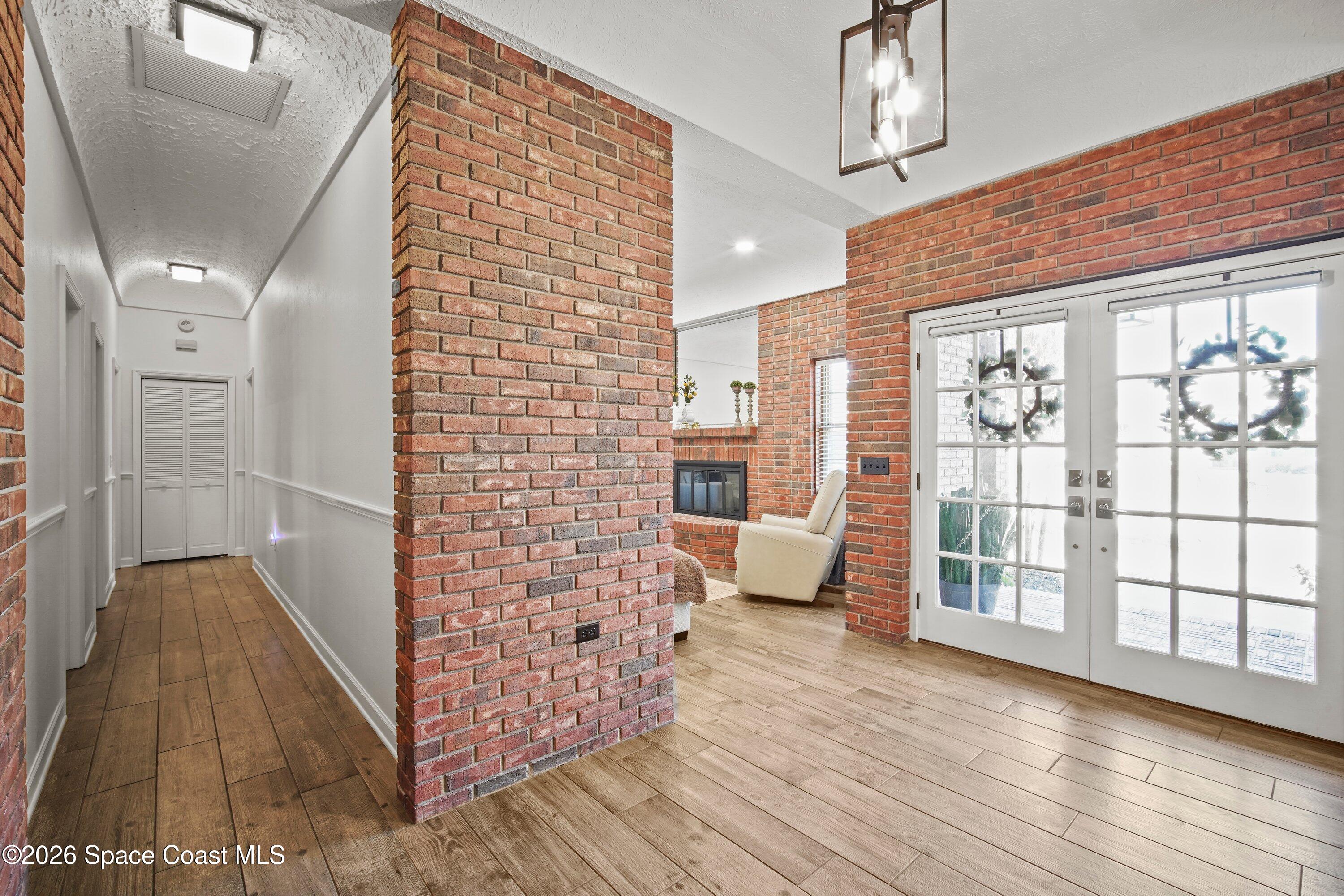 572 Lake Ashley Circle