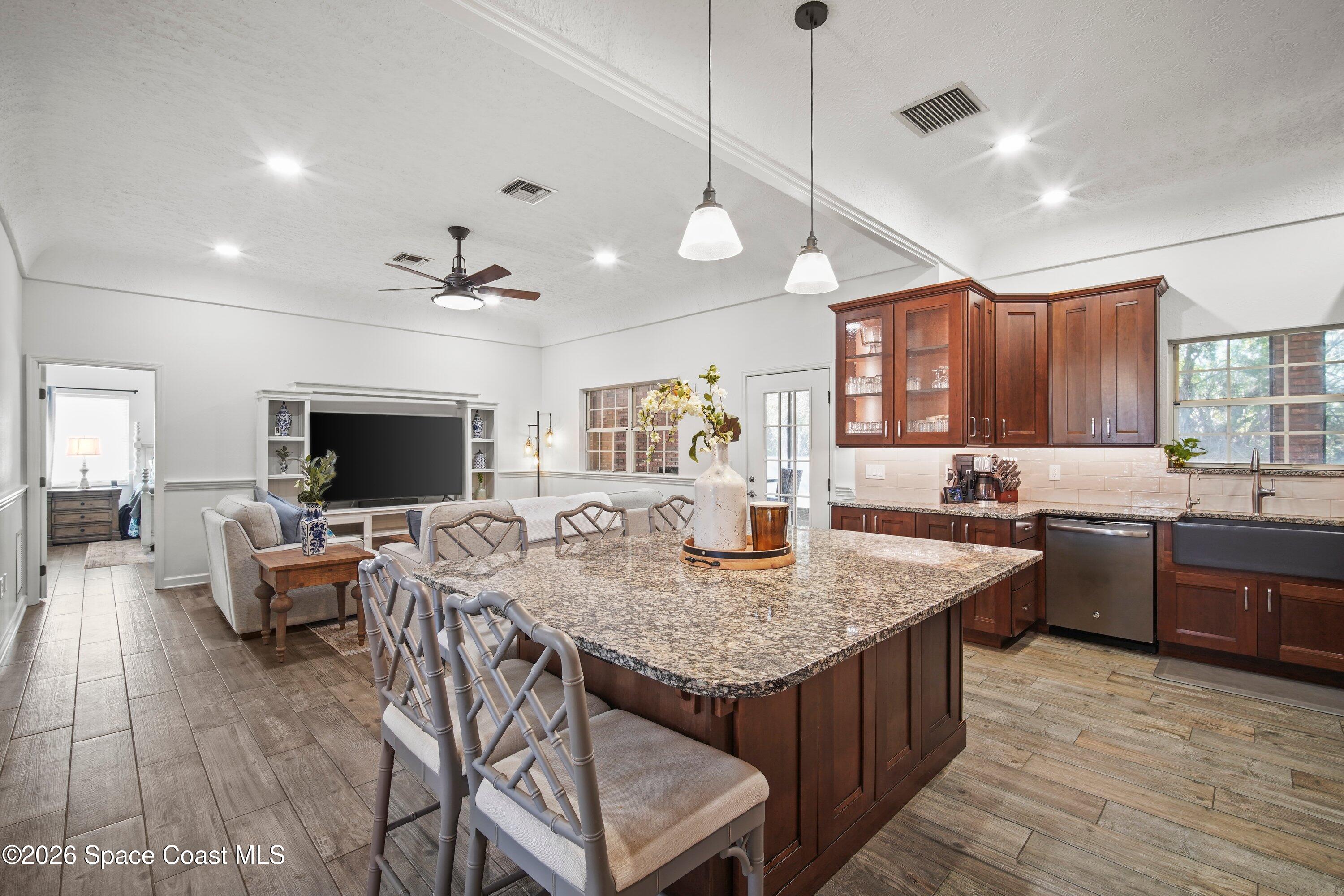 572 Lake Ashley Circle