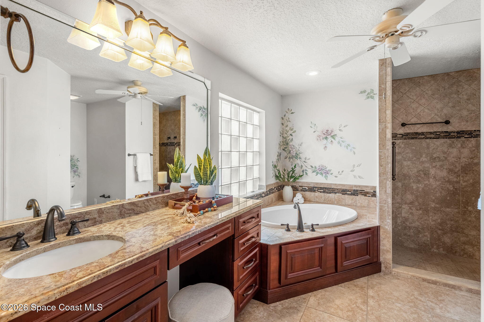 3146 N Tropical Trail