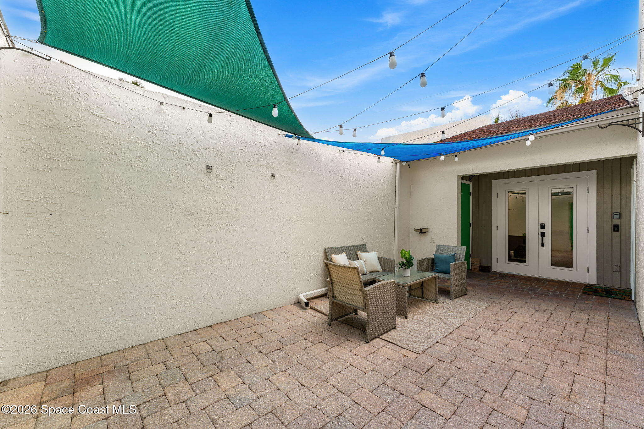 420 Hawthorne Court