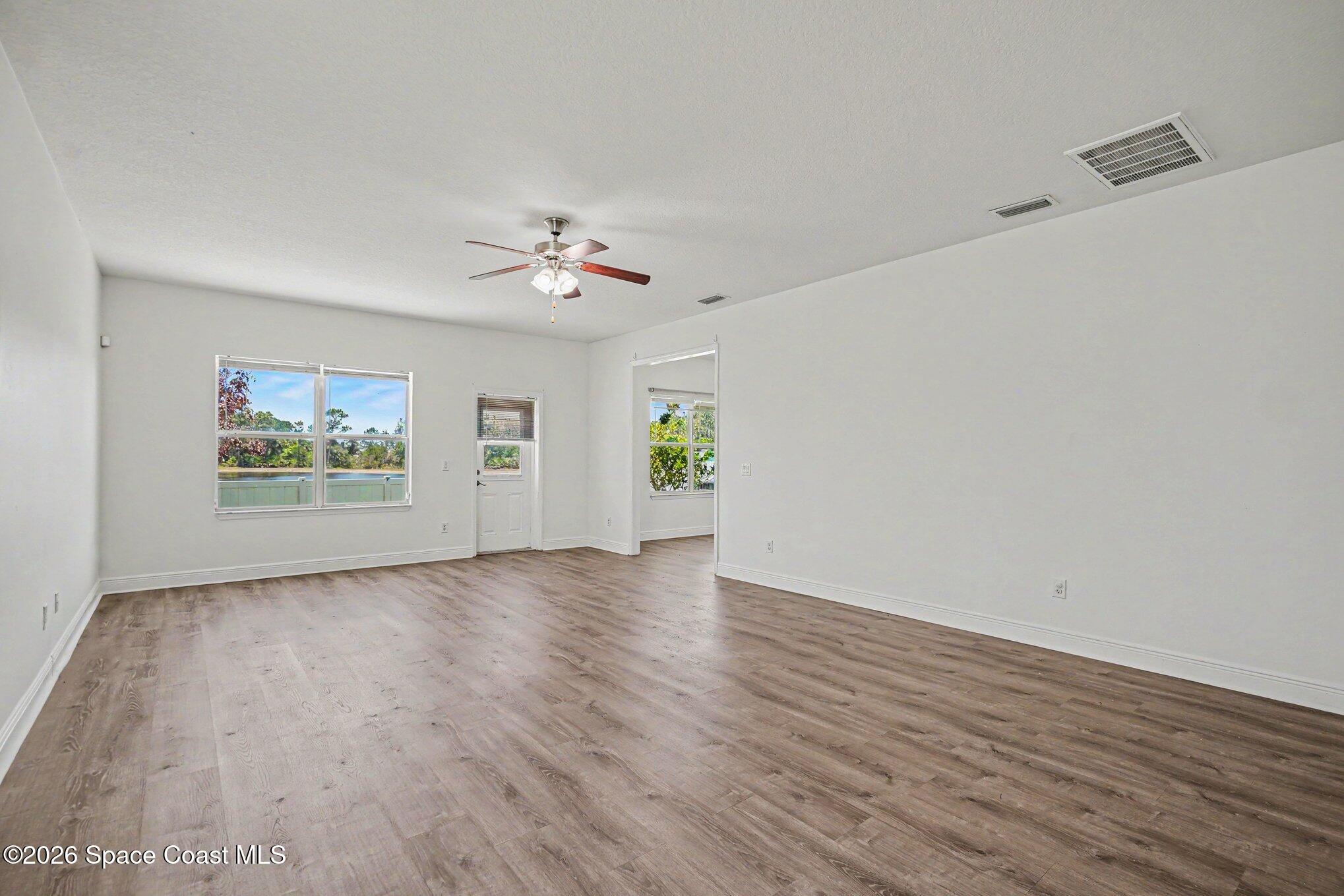 1497 Alaqua Way