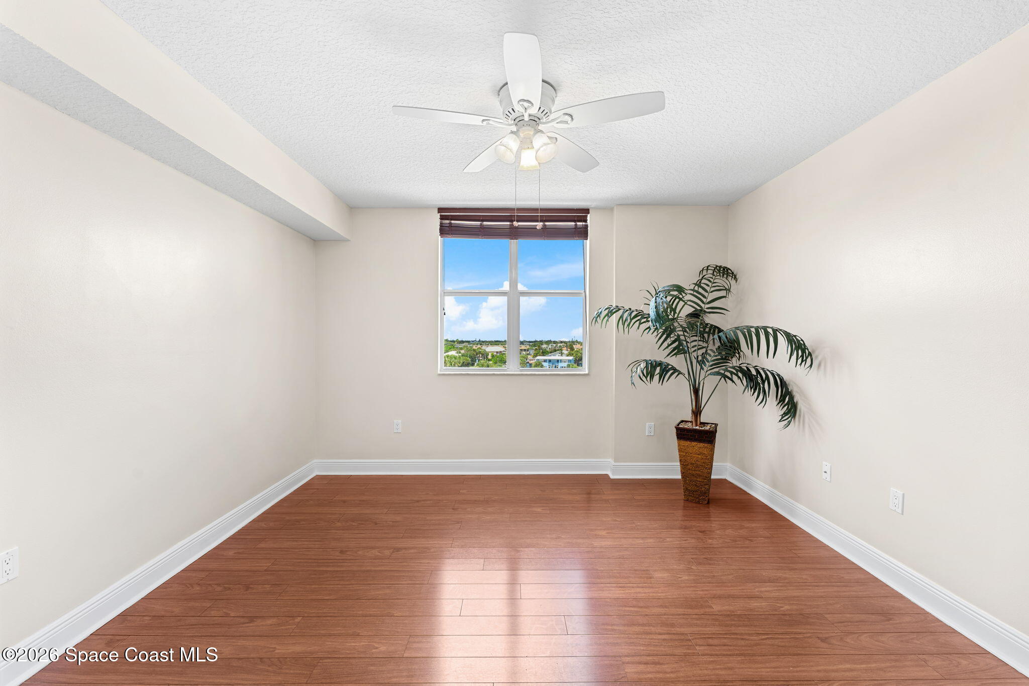 410 Hayes Avenue 402