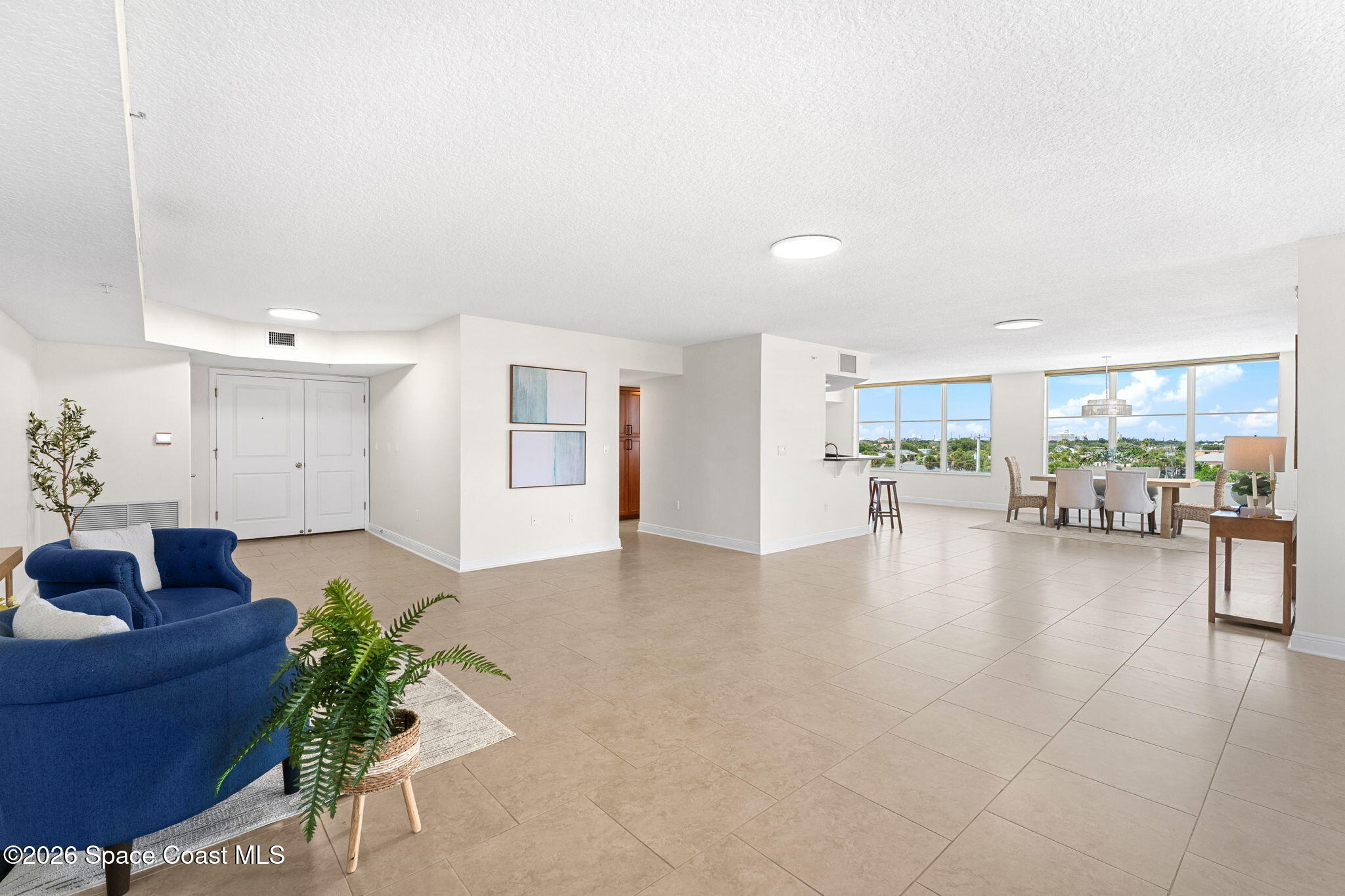 410 Hayes Avenue 402