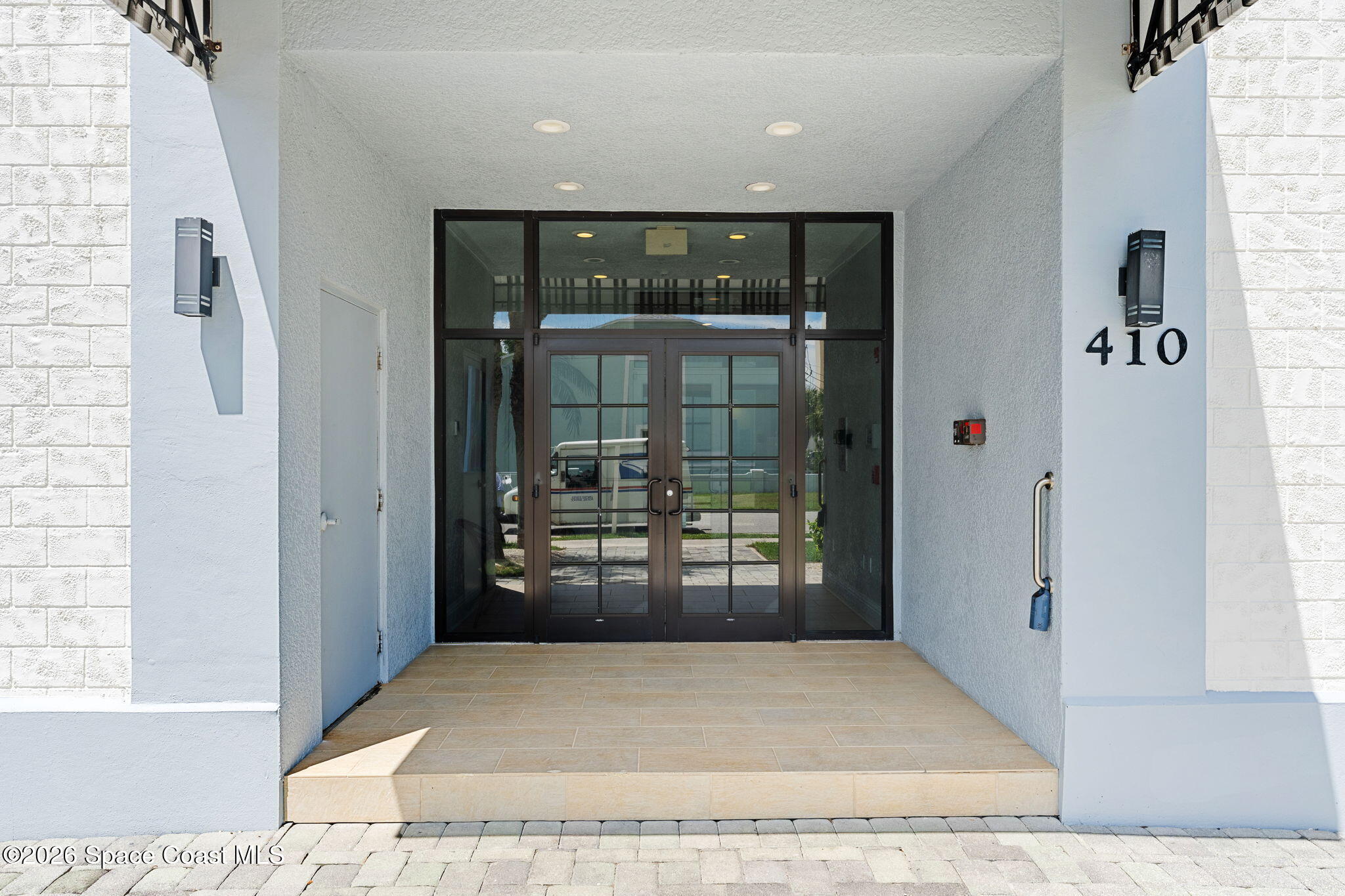 410 Hayes Avenue 402
