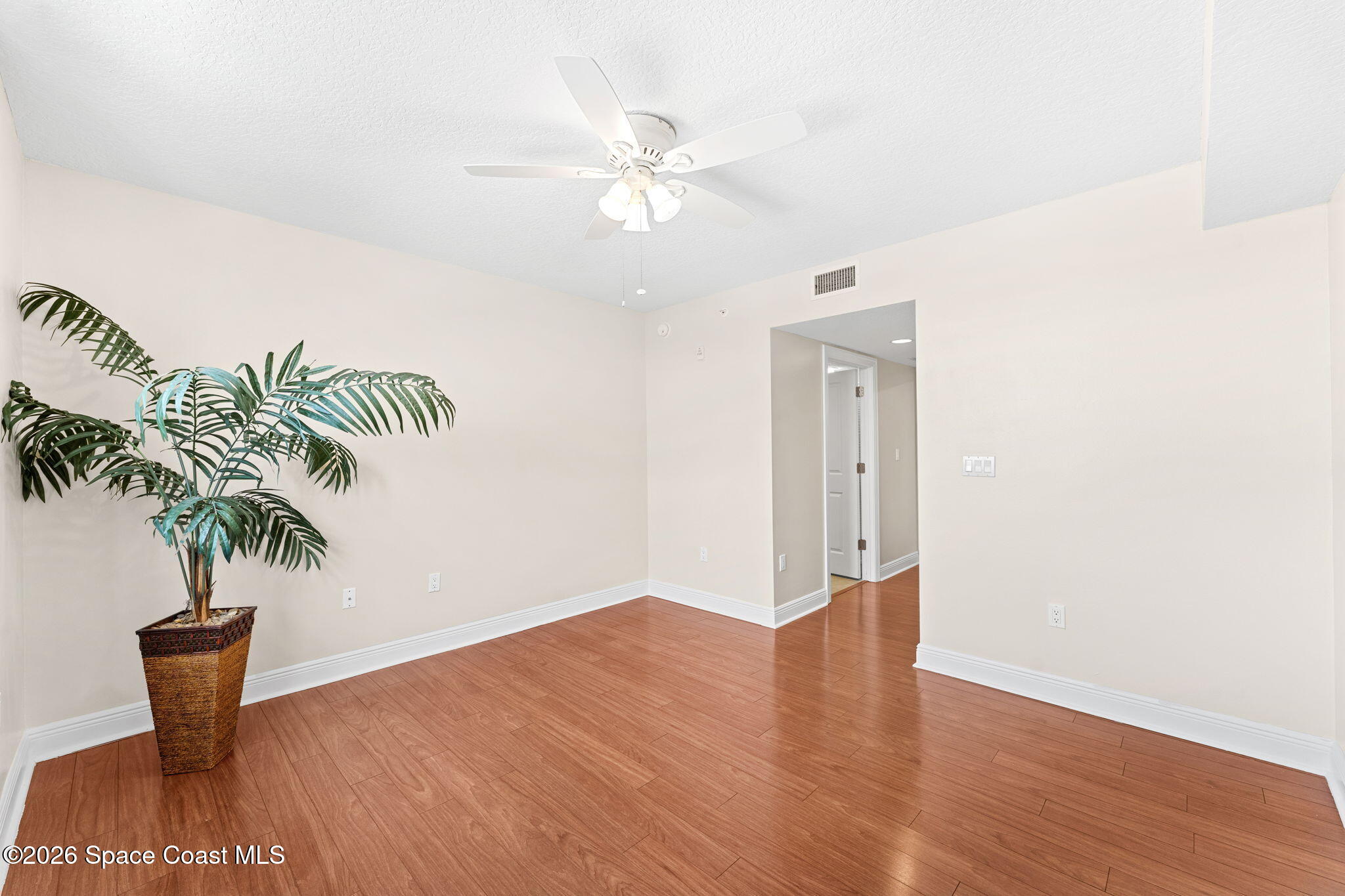 410 Hayes Avenue 402