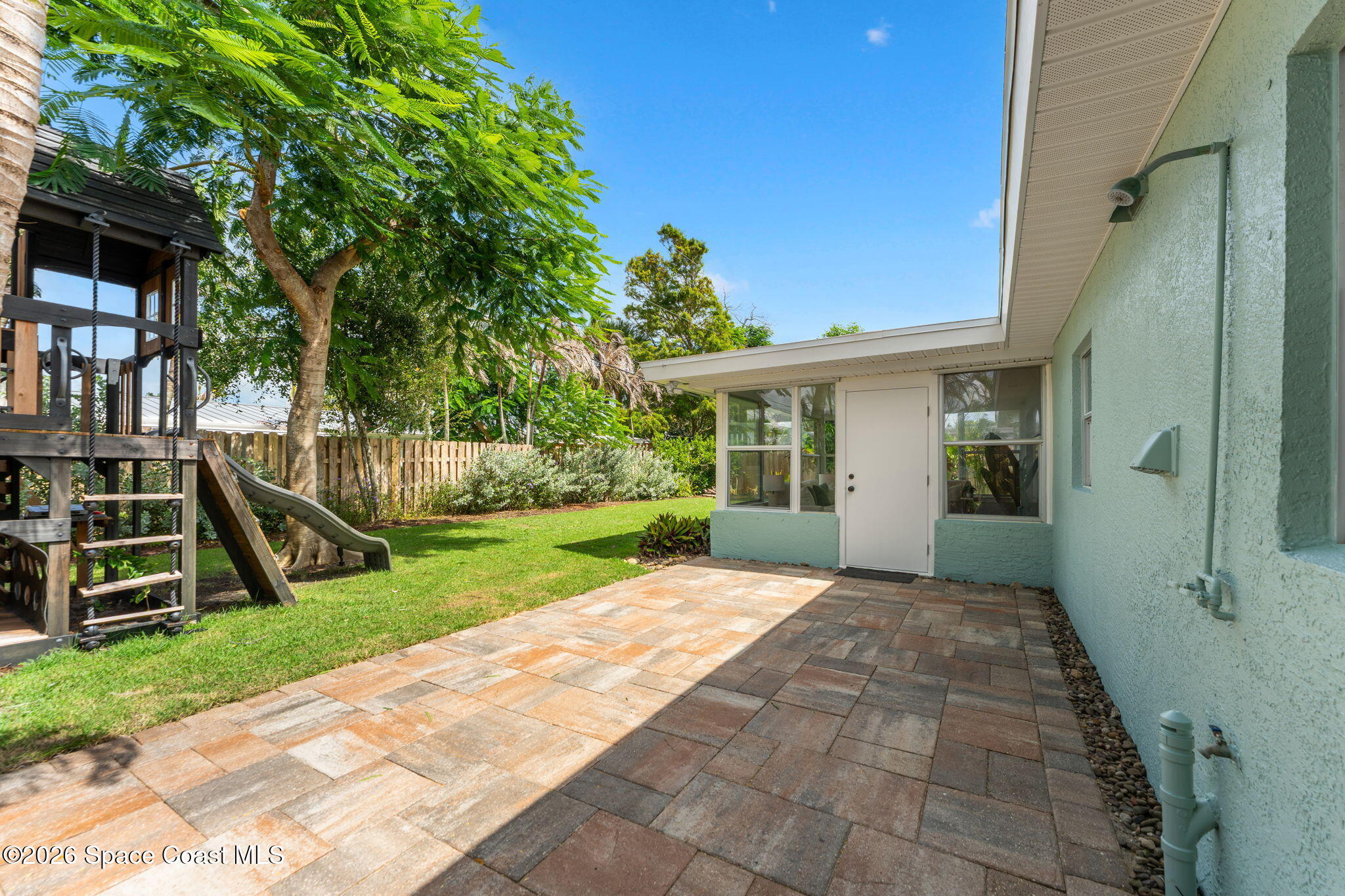 220 Harwood Avenue