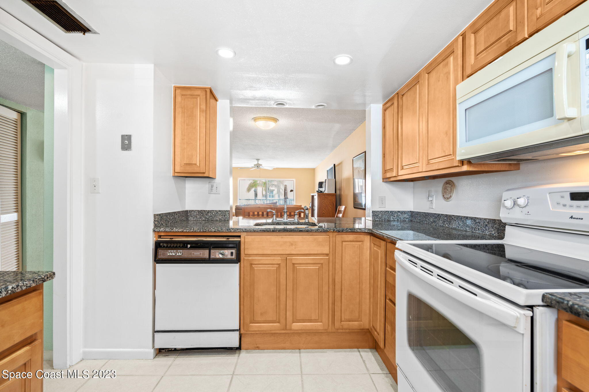 10 Sunflower Street, 17