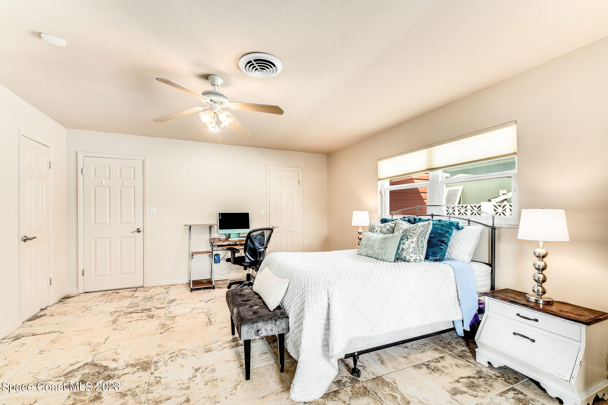 635 Kenwood Court