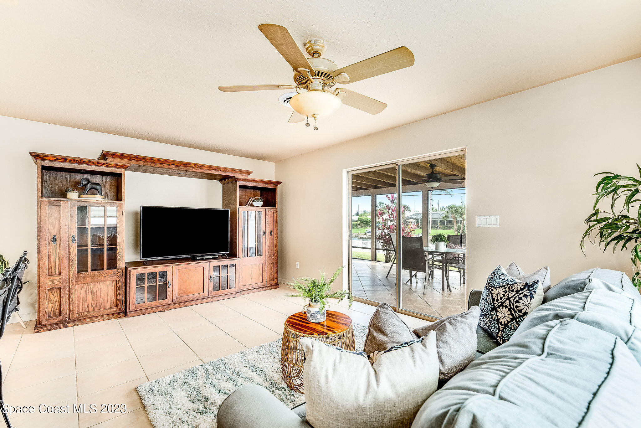 635 Kenwood Court
