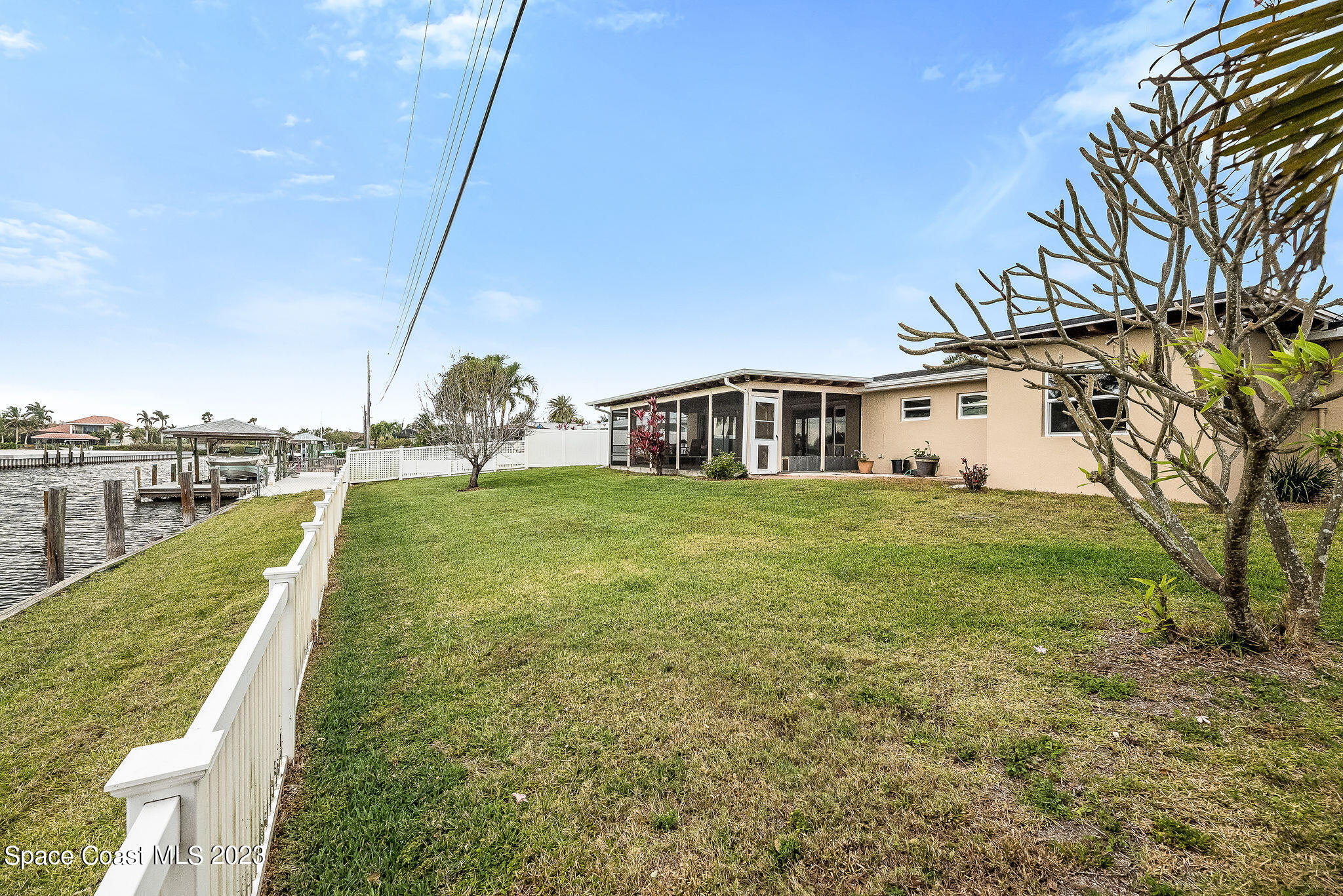 635 Kenwood Court