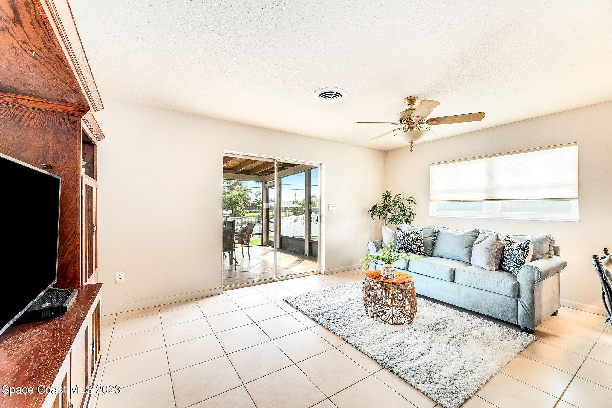 635 Kenwood Court