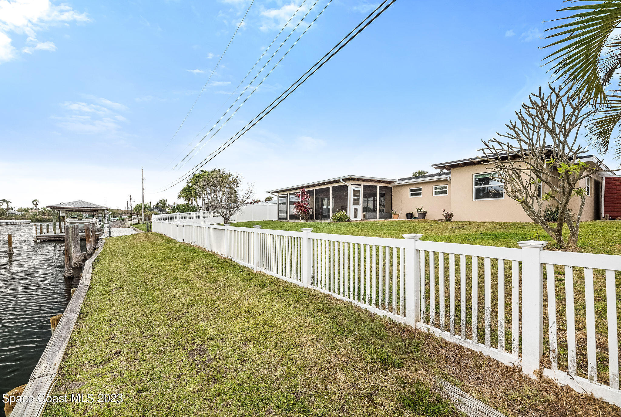635 Kenwood Court