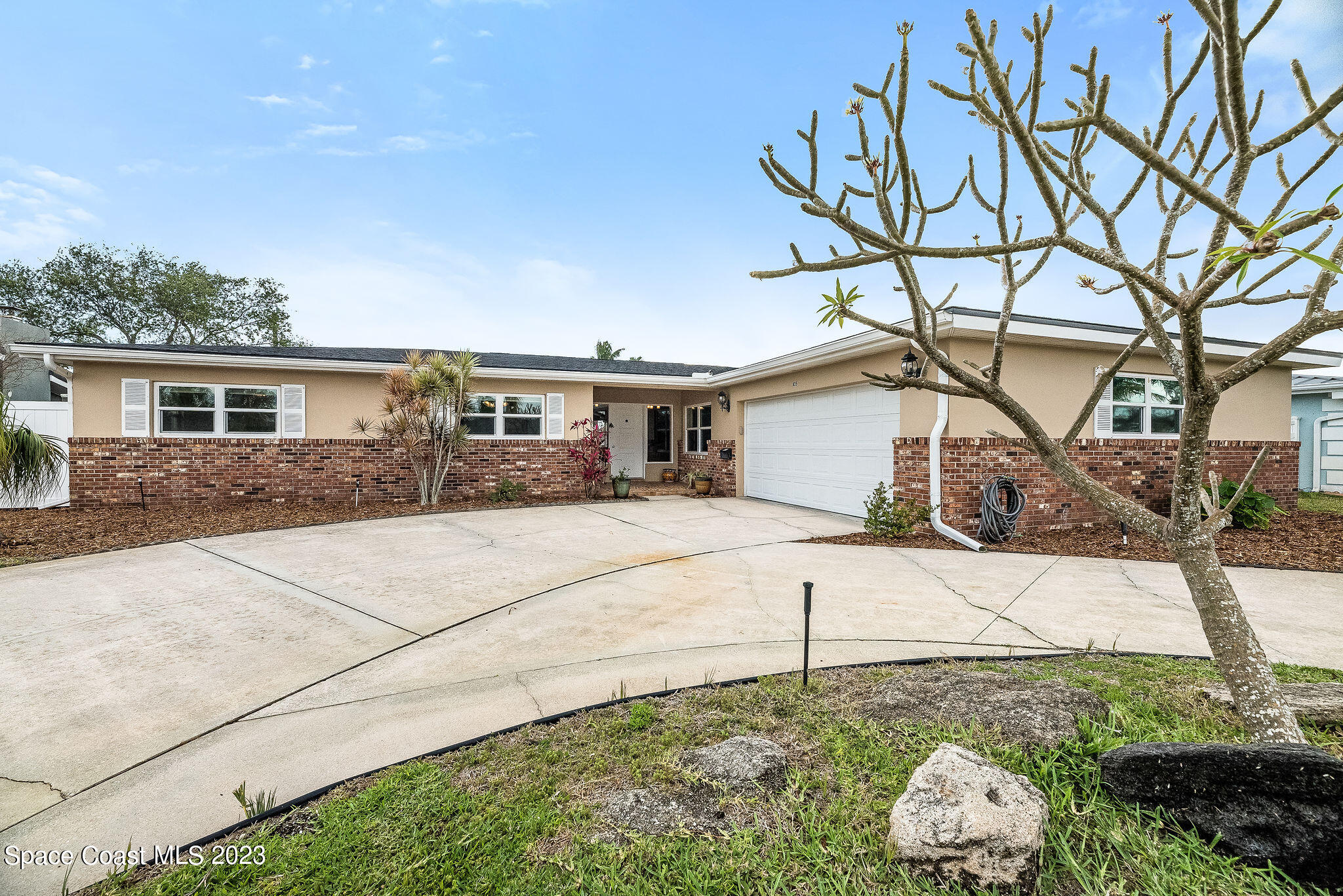 635 Kenwood Court