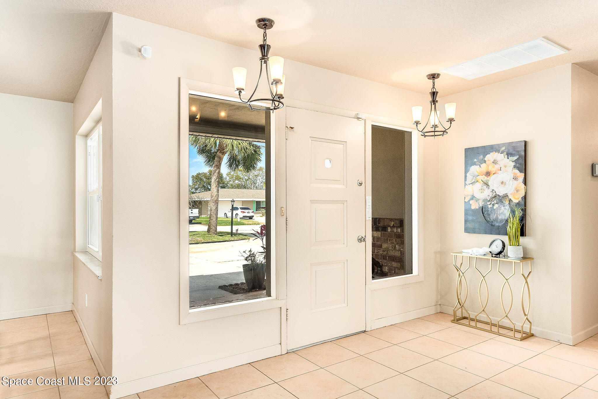 635 Kenwood Court