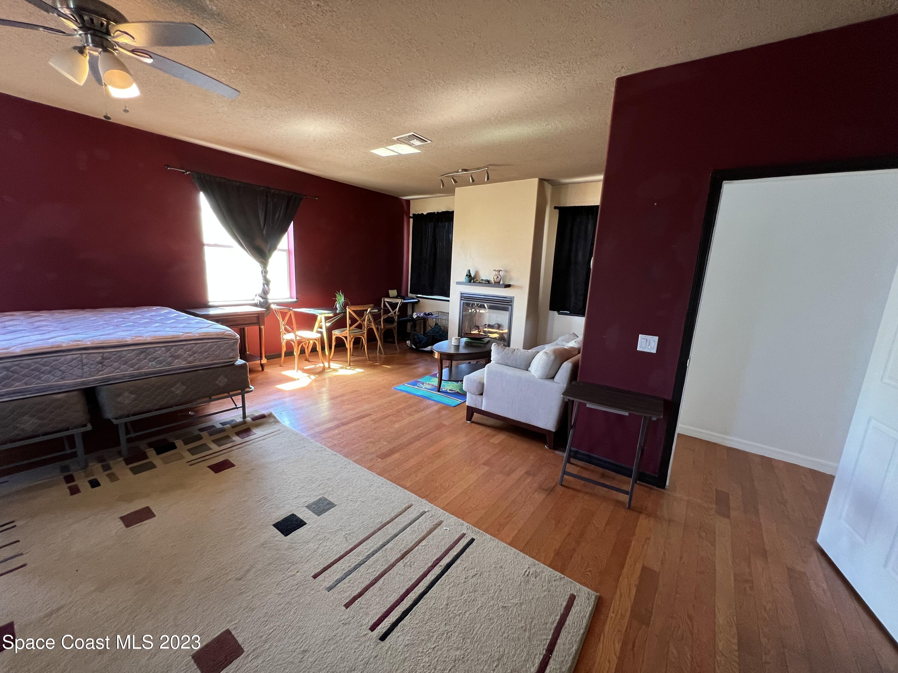48 Harbor Circle