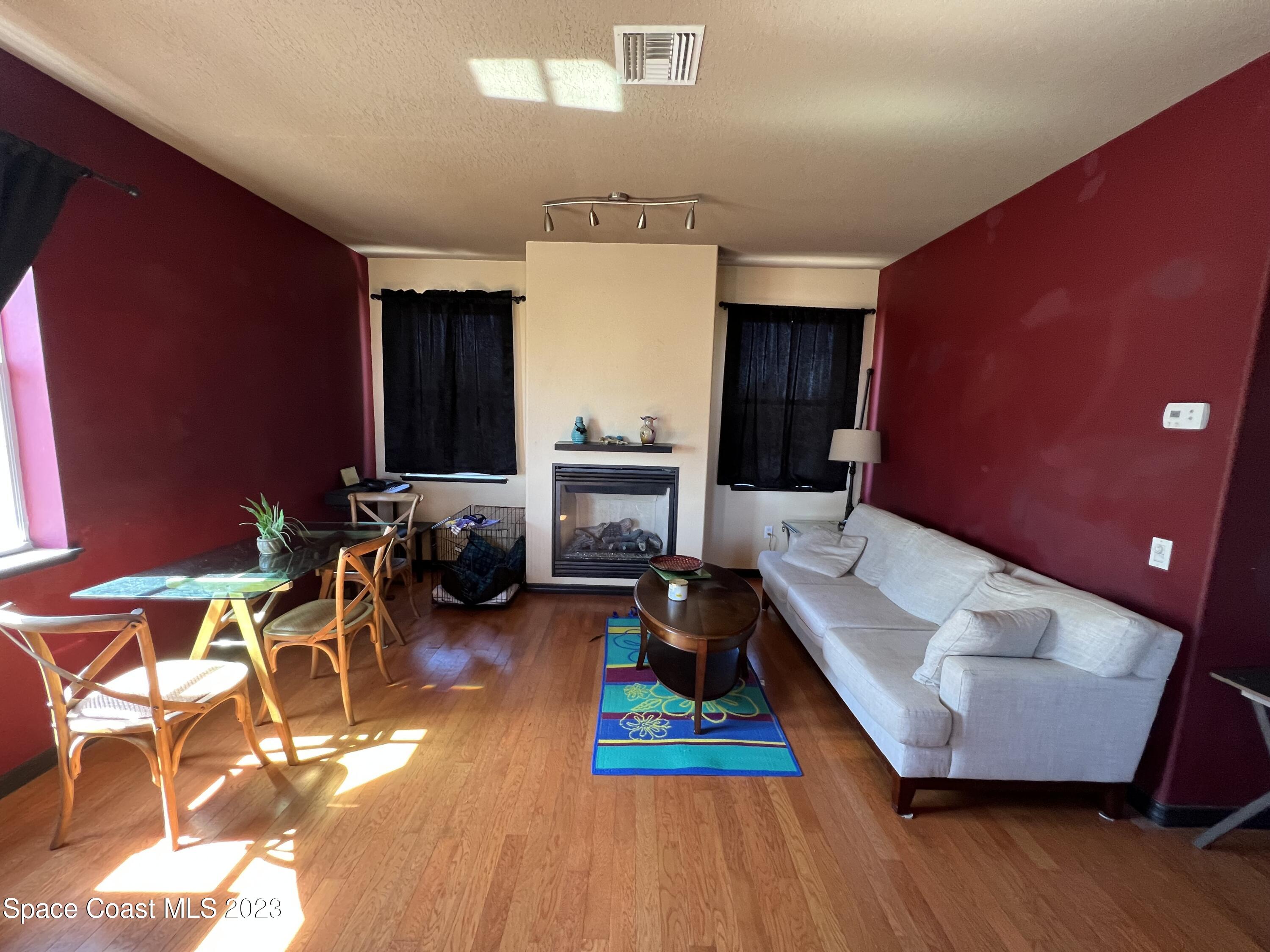 48 Harbor Circle