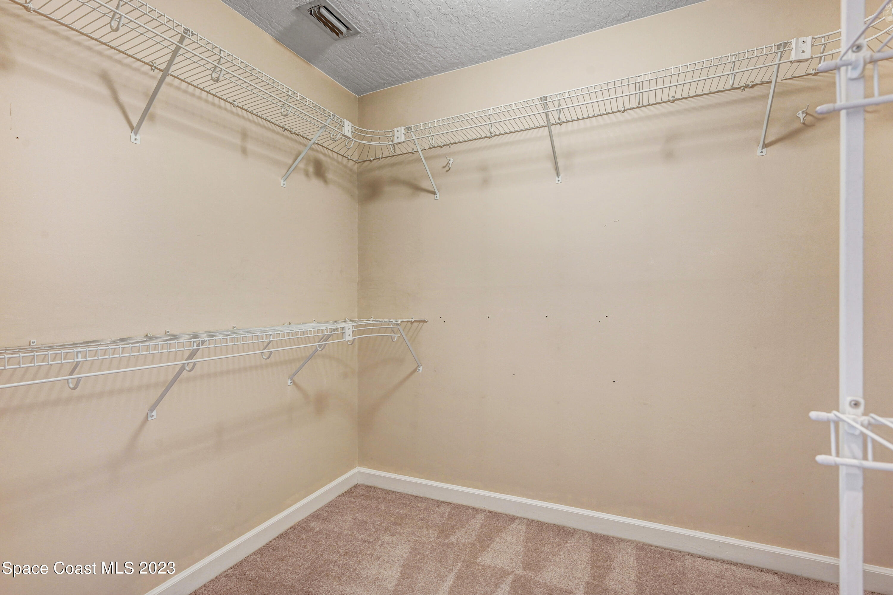 408 Vizcaya Court