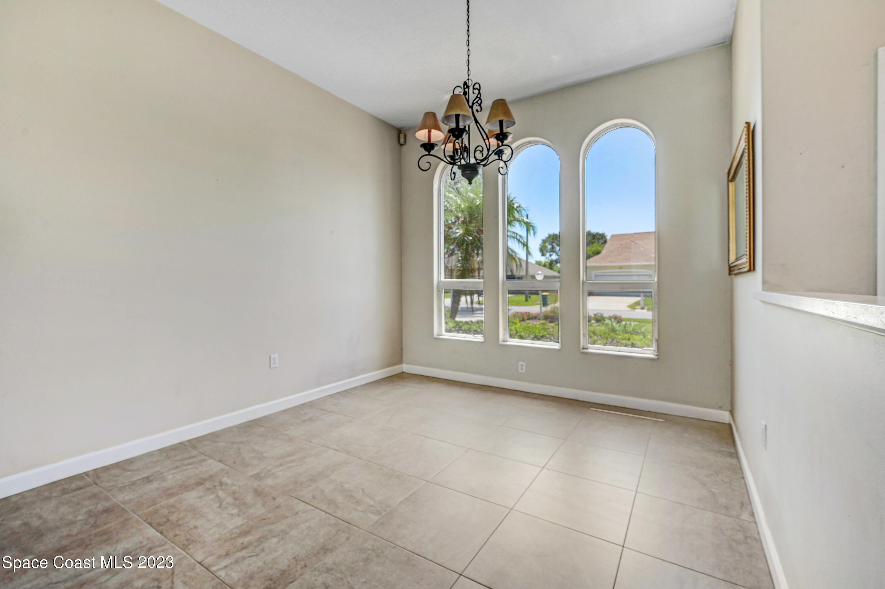 408 Vizcaya Court