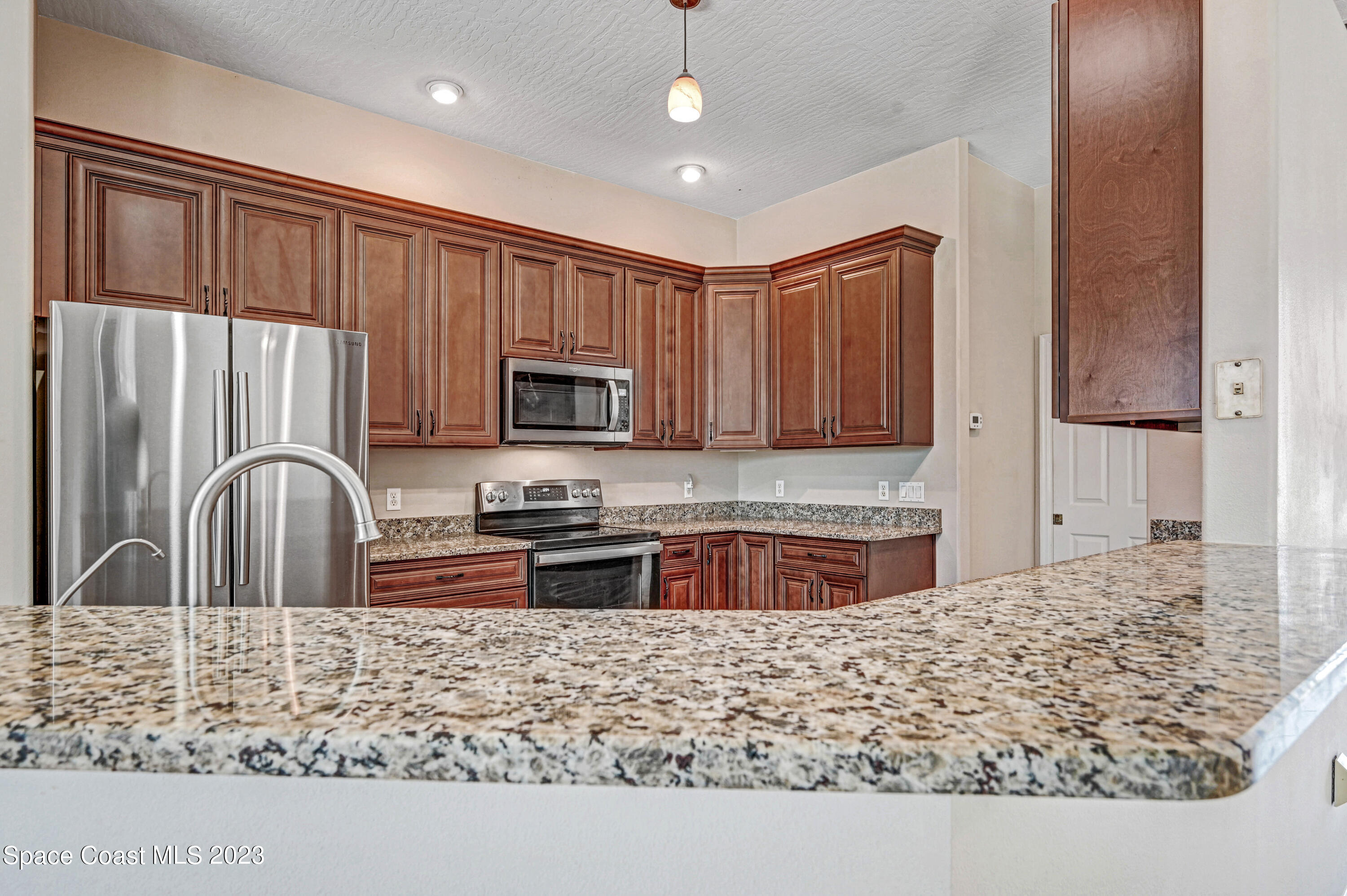 408 Vizcaya Court