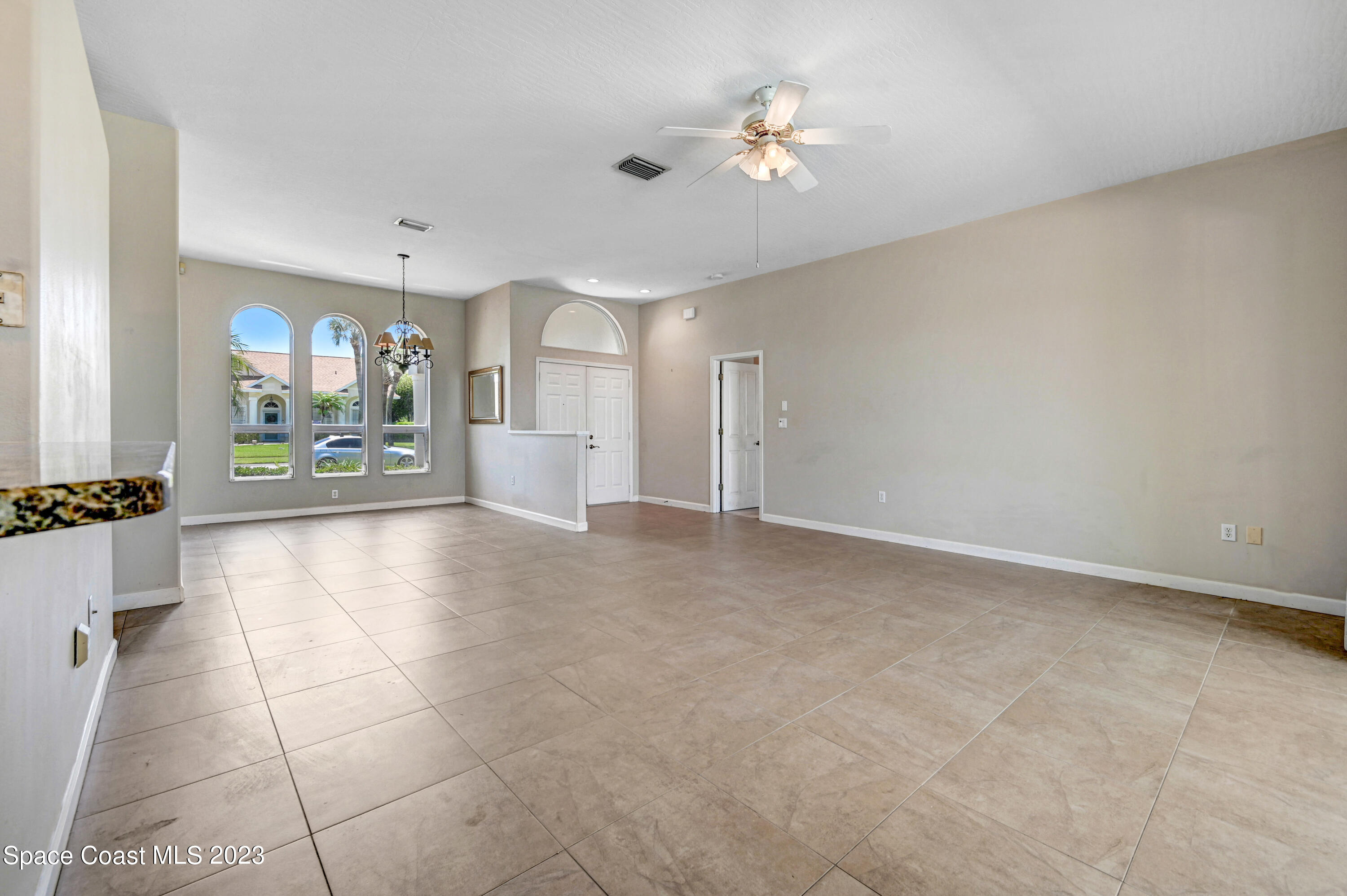 408 Vizcaya Court