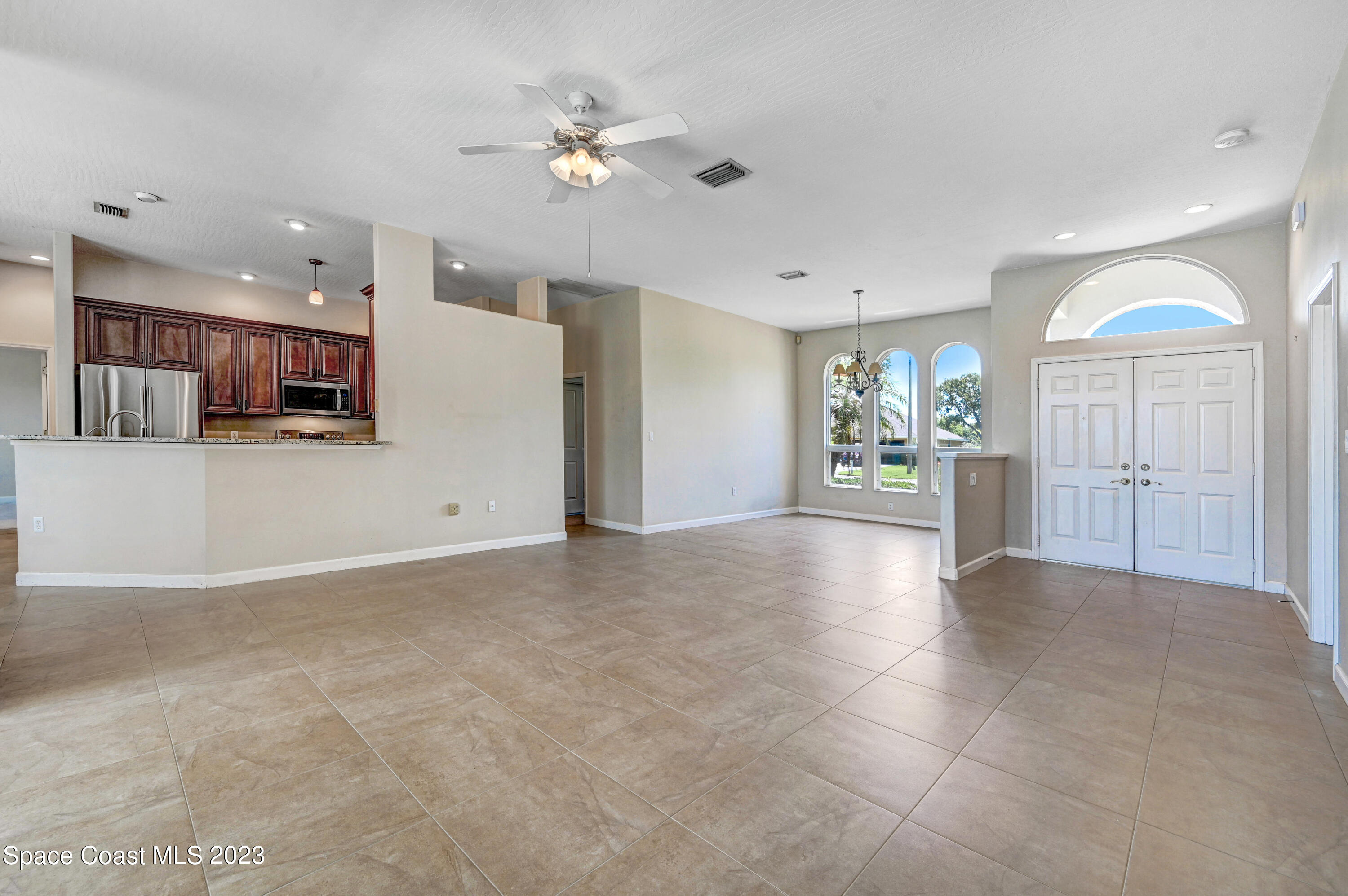 408 Vizcaya Court
