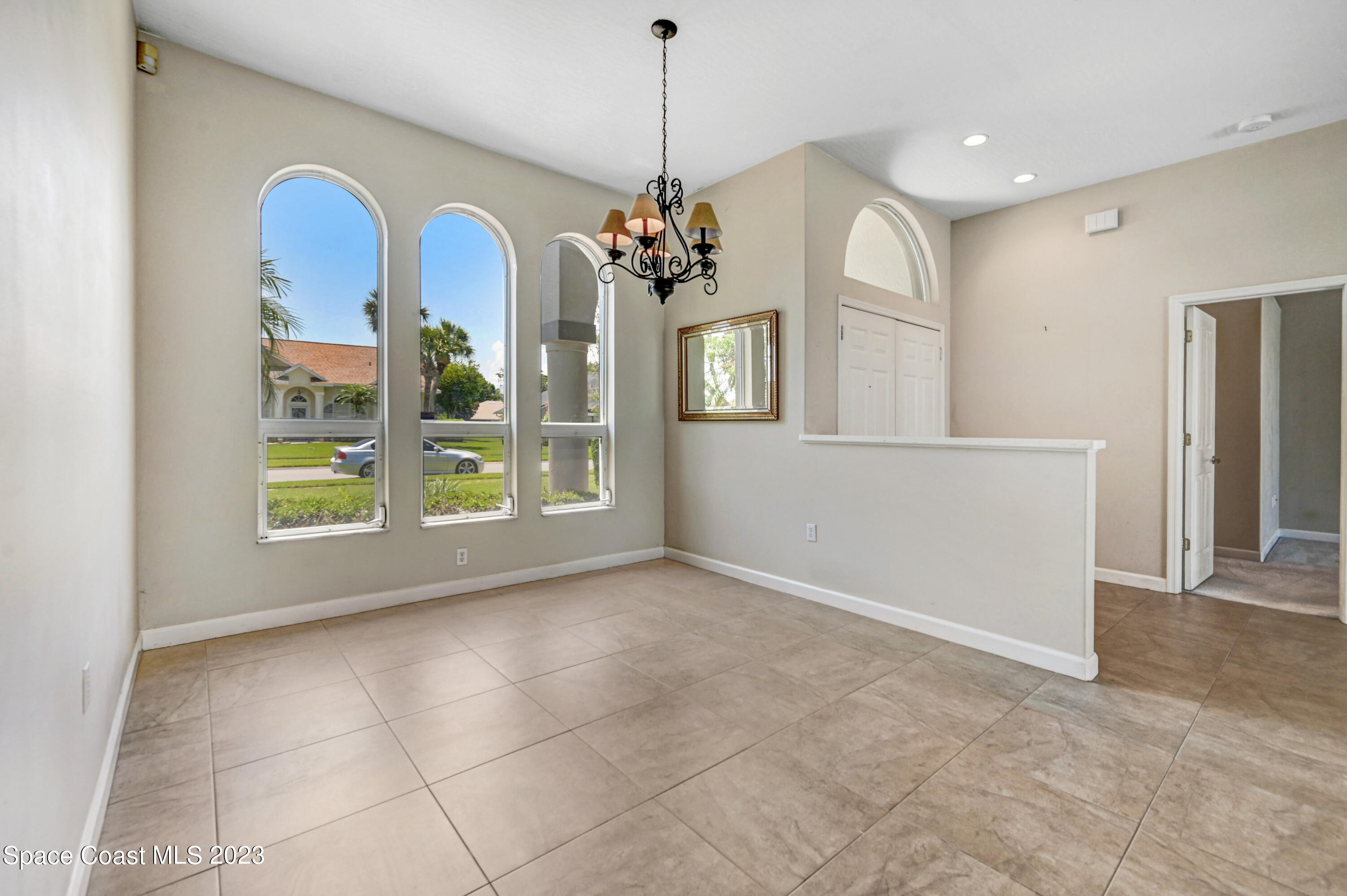 408 Vizcaya Court