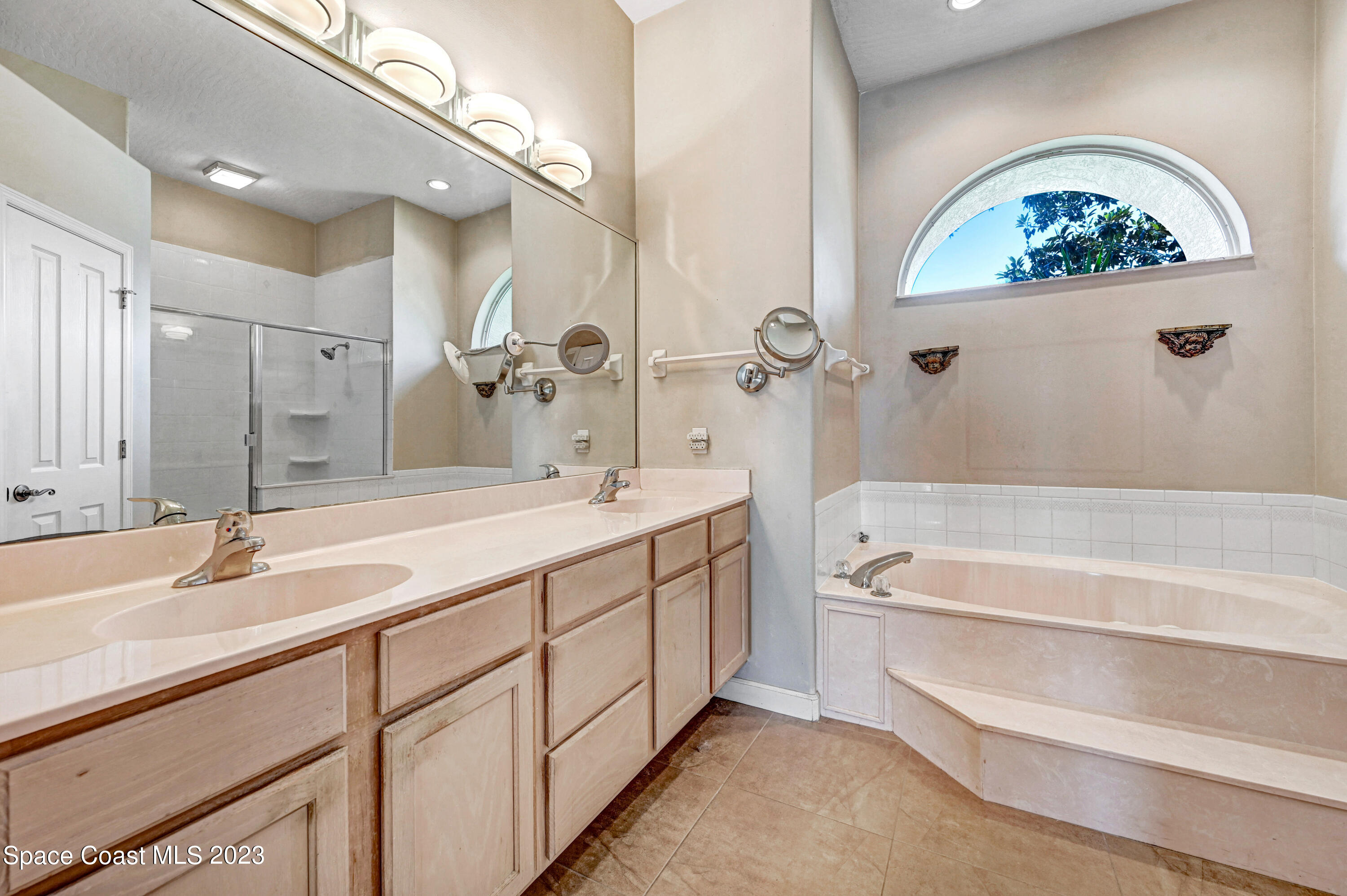 408 Vizcaya Court