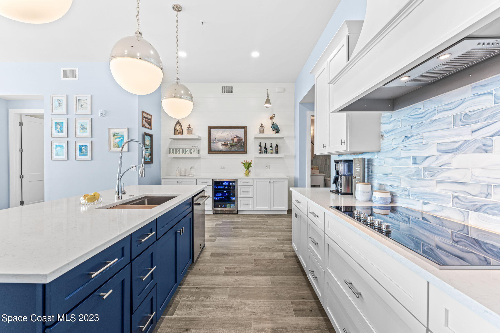 205 Strand Drive, 404