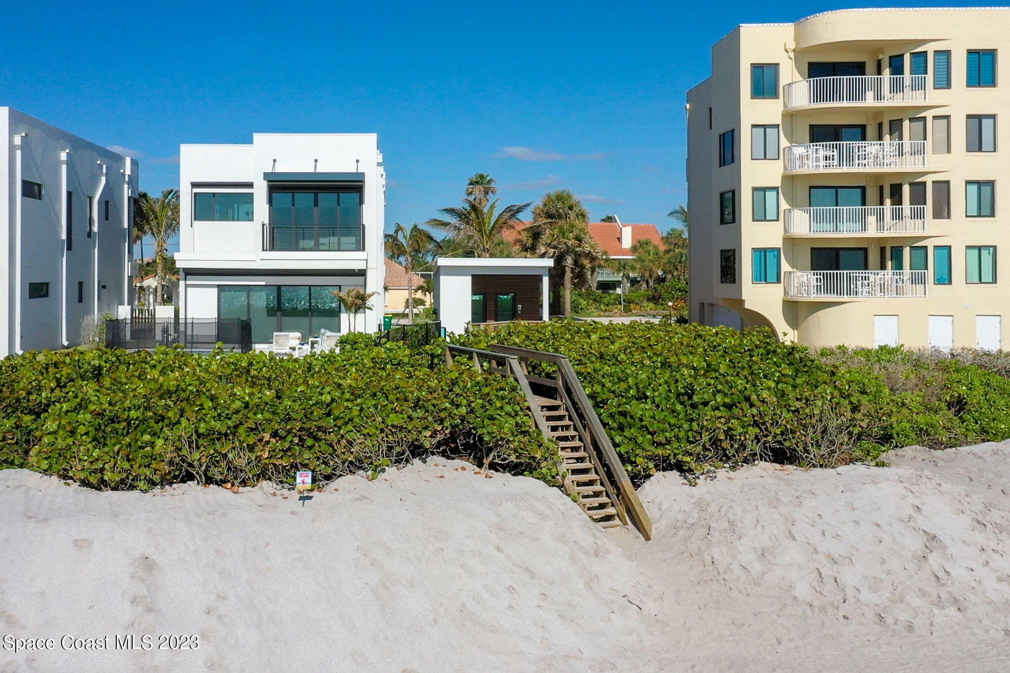 205 Strand Drive, 404