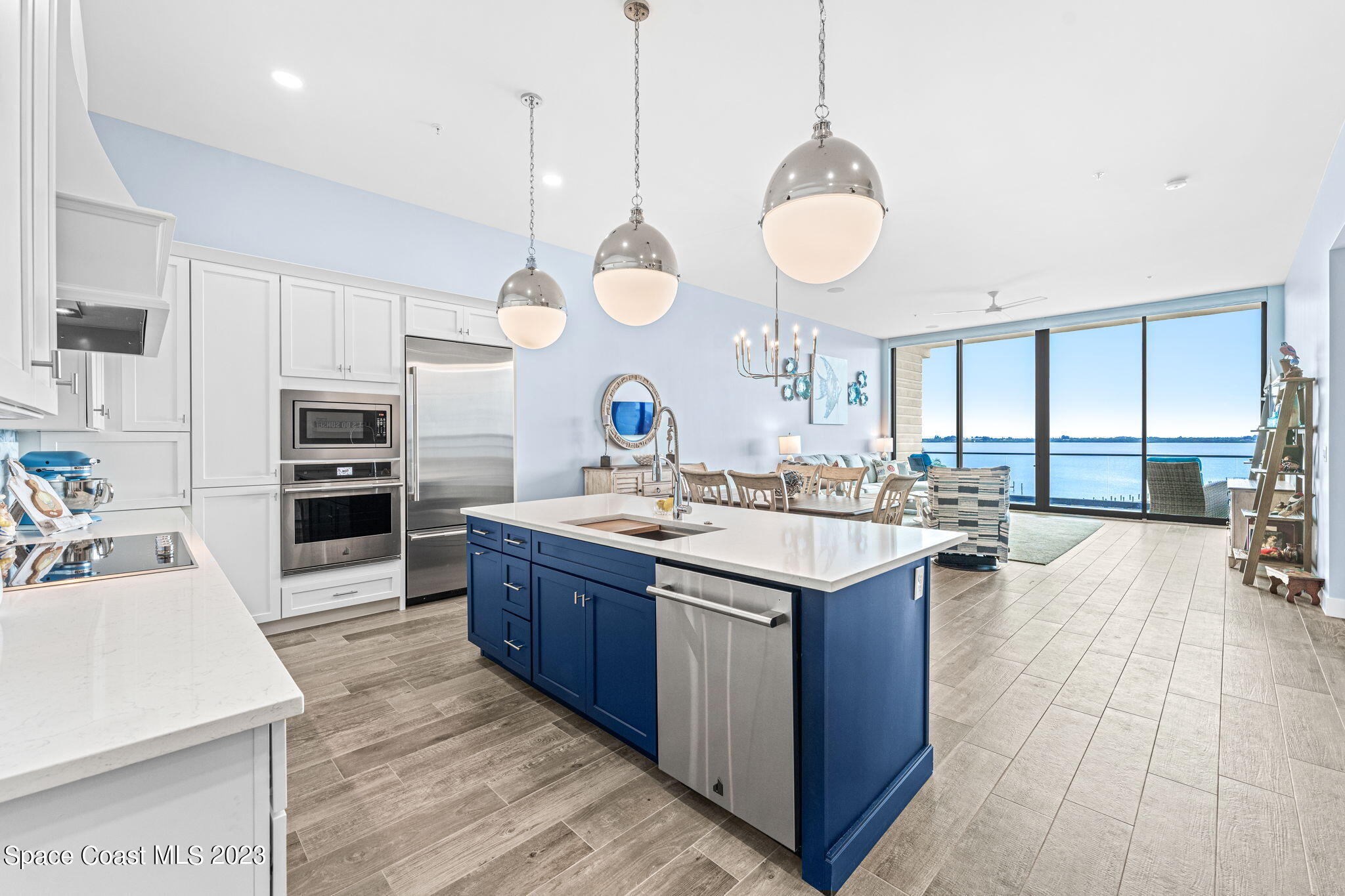 205 Strand Drive, 404