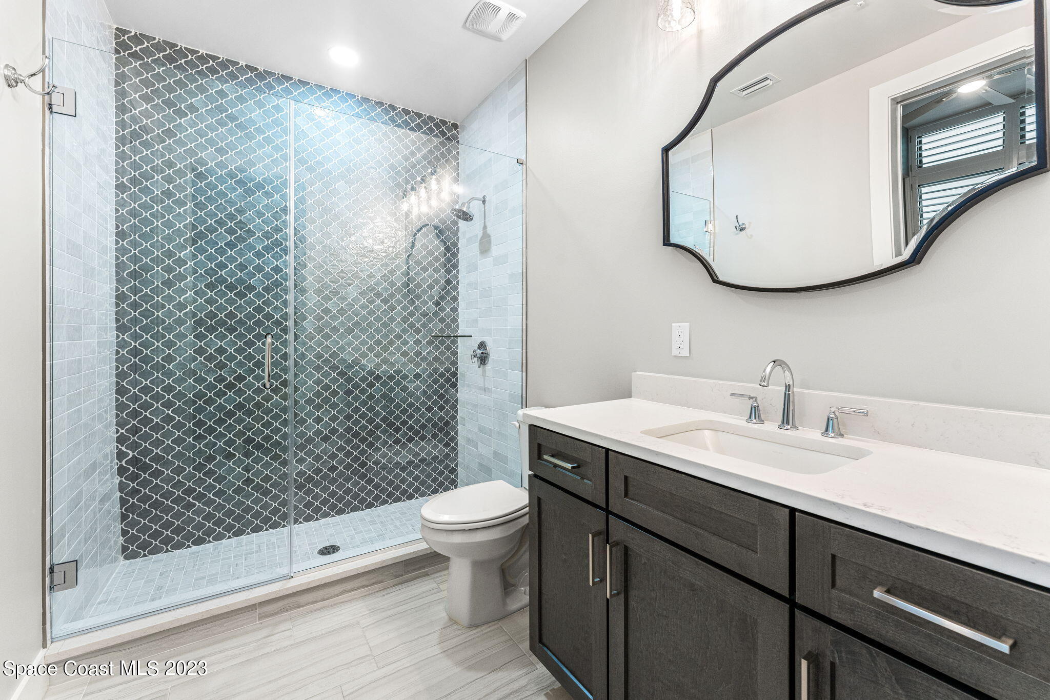 205 Strand Drive, 404
