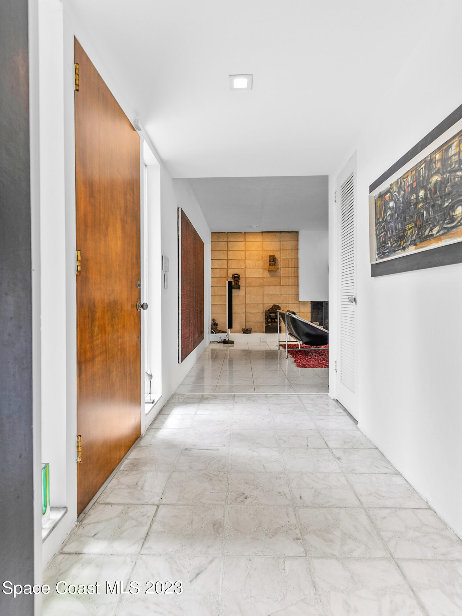 598 Seabreeze Drive