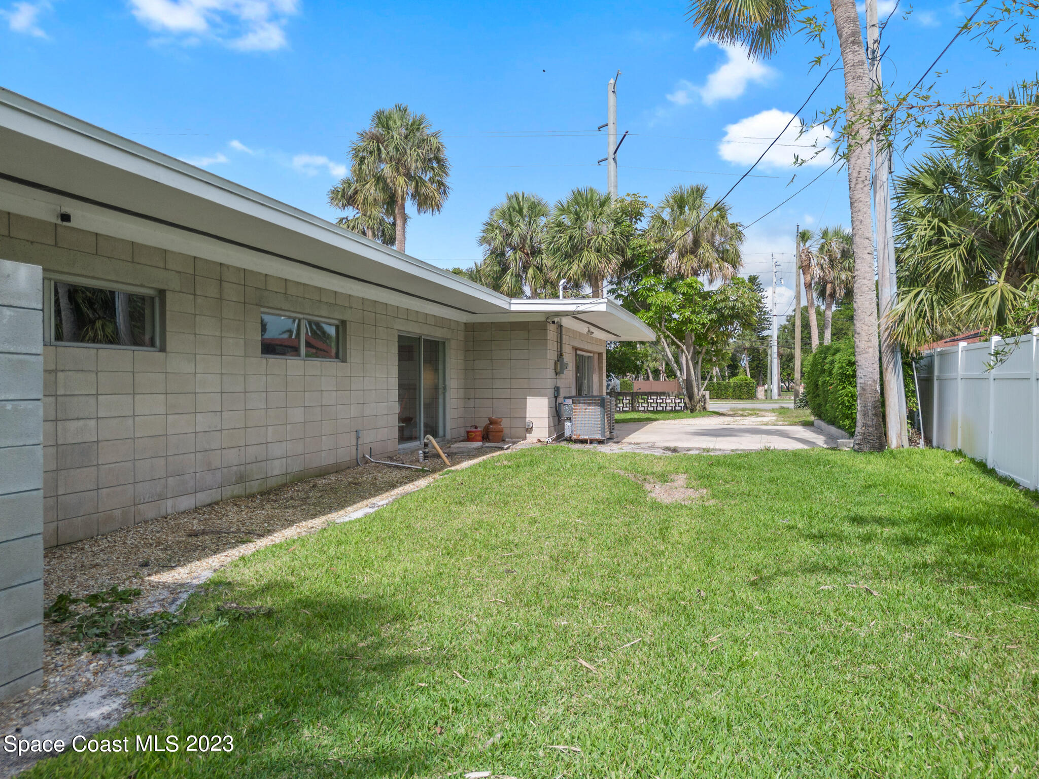 598 Seabreeze Drive