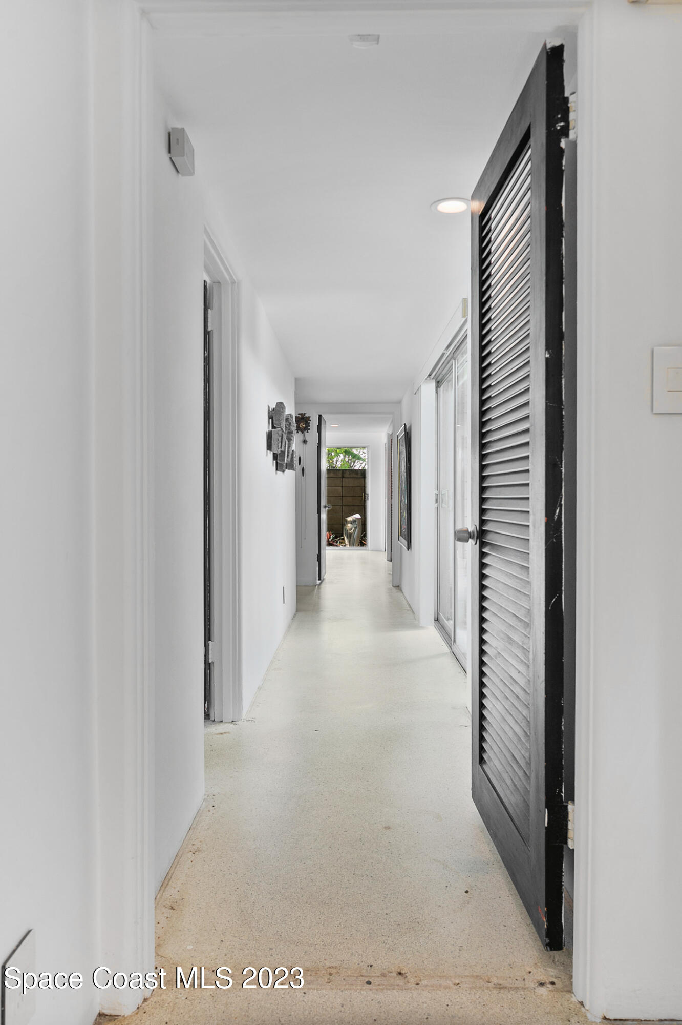 598 Seabreeze Drive