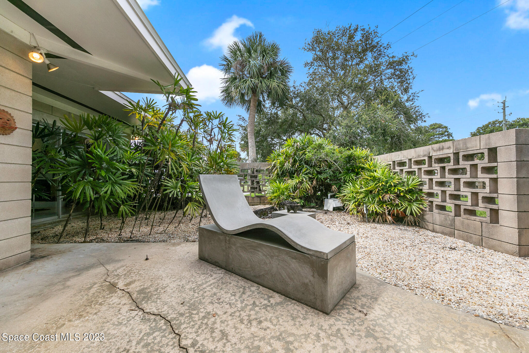 598 Seabreeze Drive