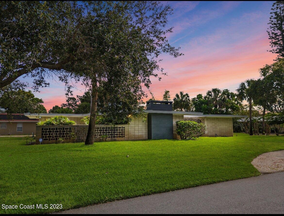 598 Seabreeze Drive