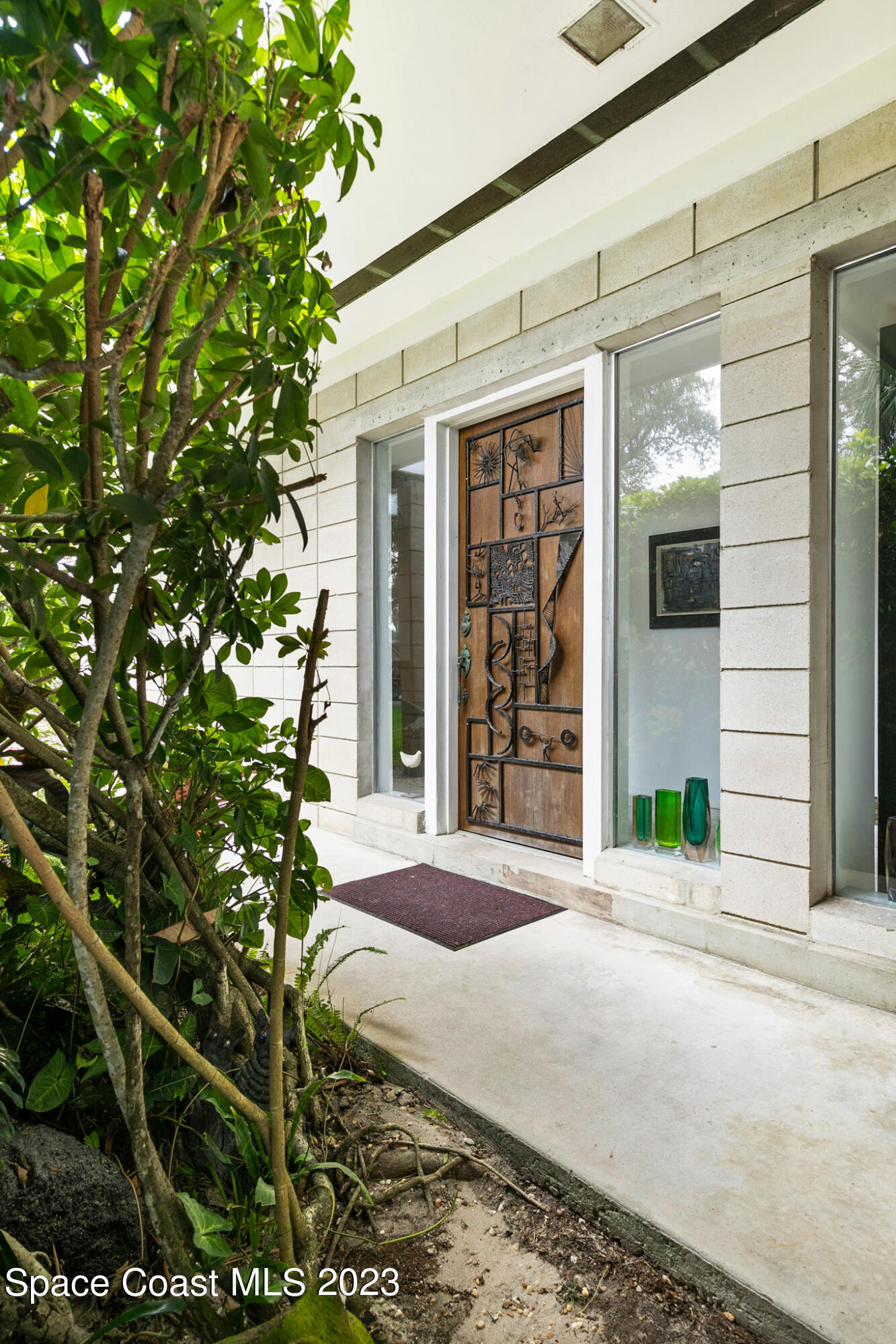 598 Seabreeze Drive
